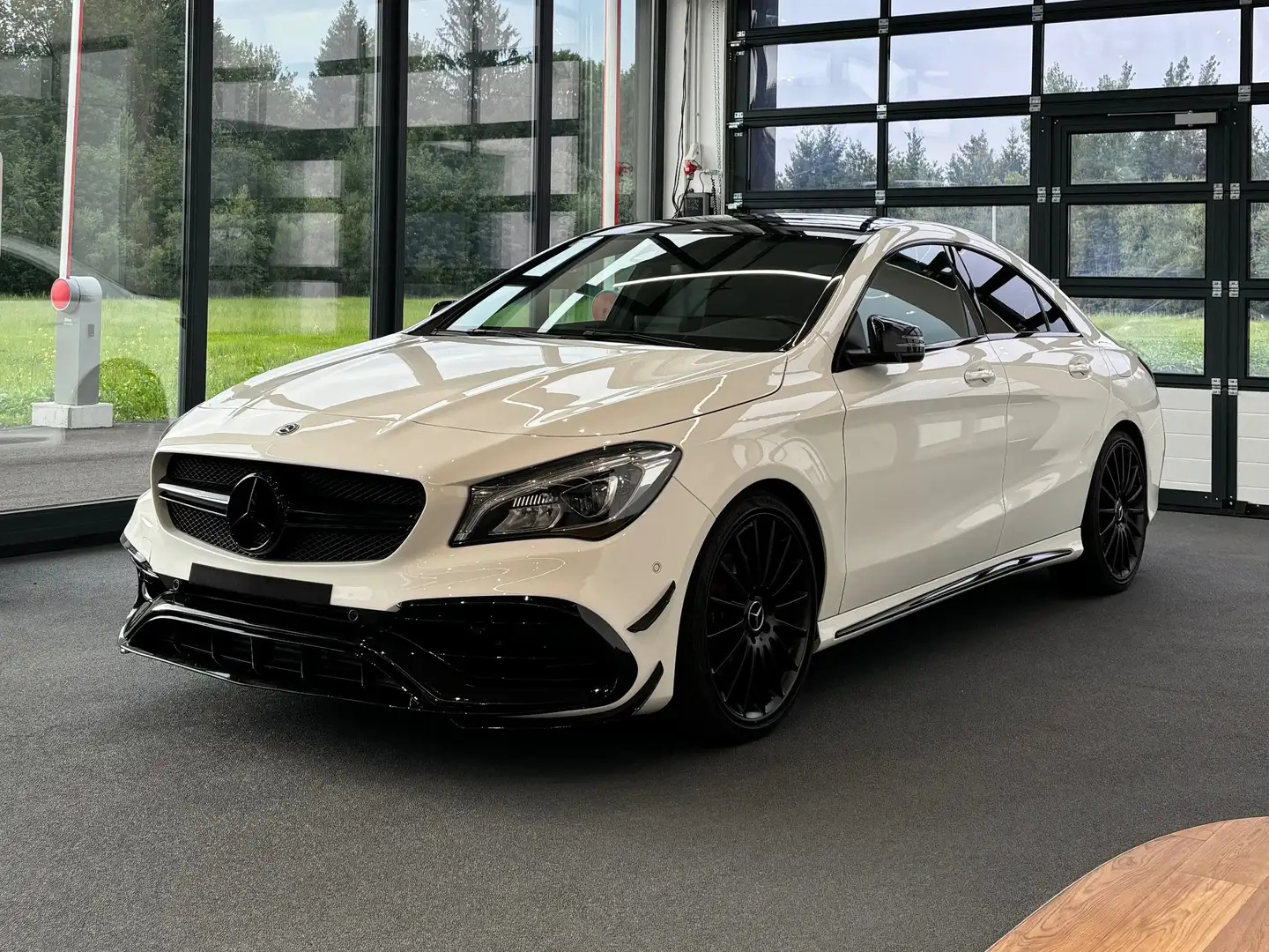 Mercedes-Benz CLA 250 CLA 250 Sport Aut. Sport Weiß - 1