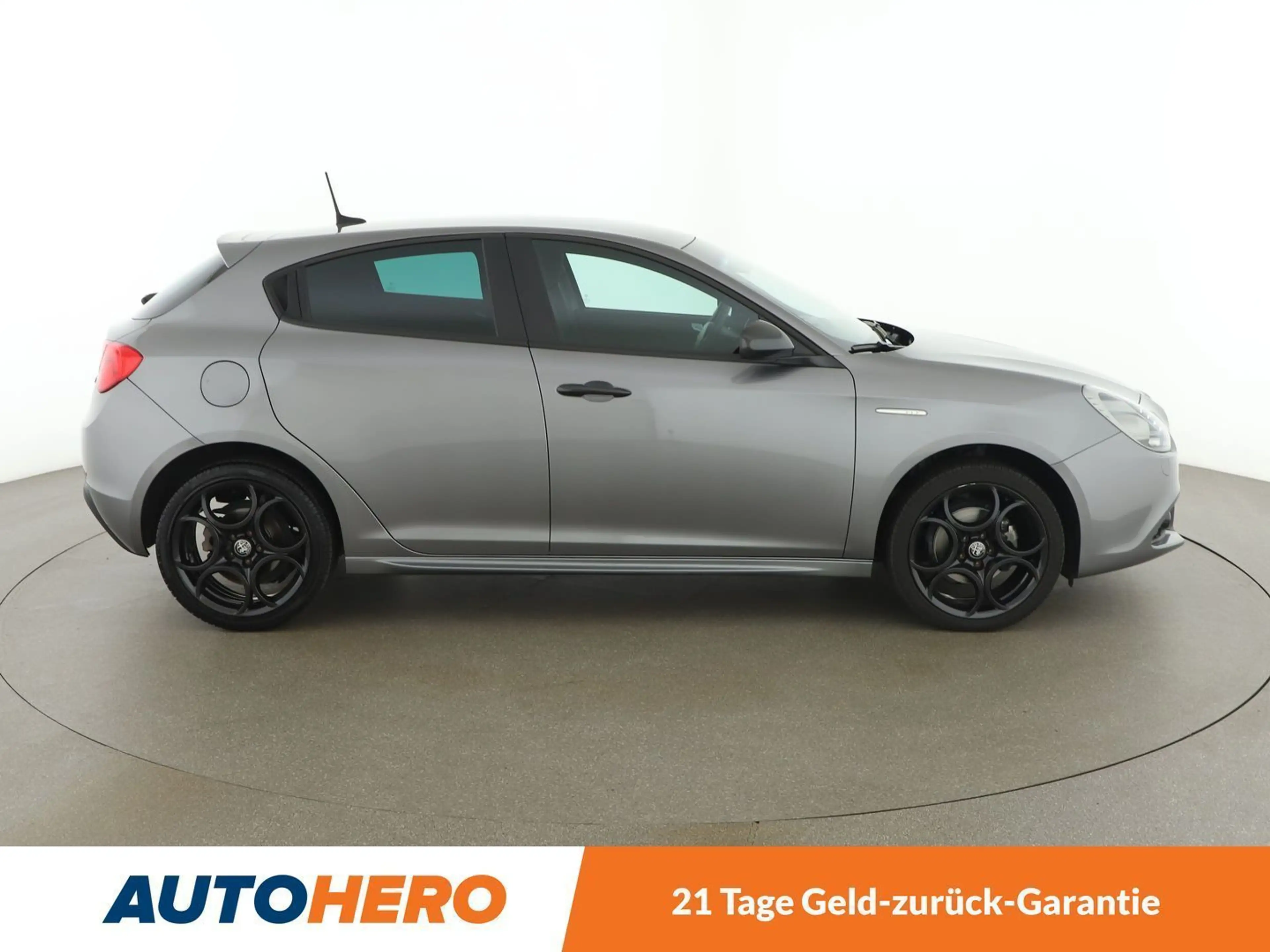 Alfa Romeo Giulietta 1.4 Turbo Super *XENON*TEMPO*CAM*SHZ* — photo 7