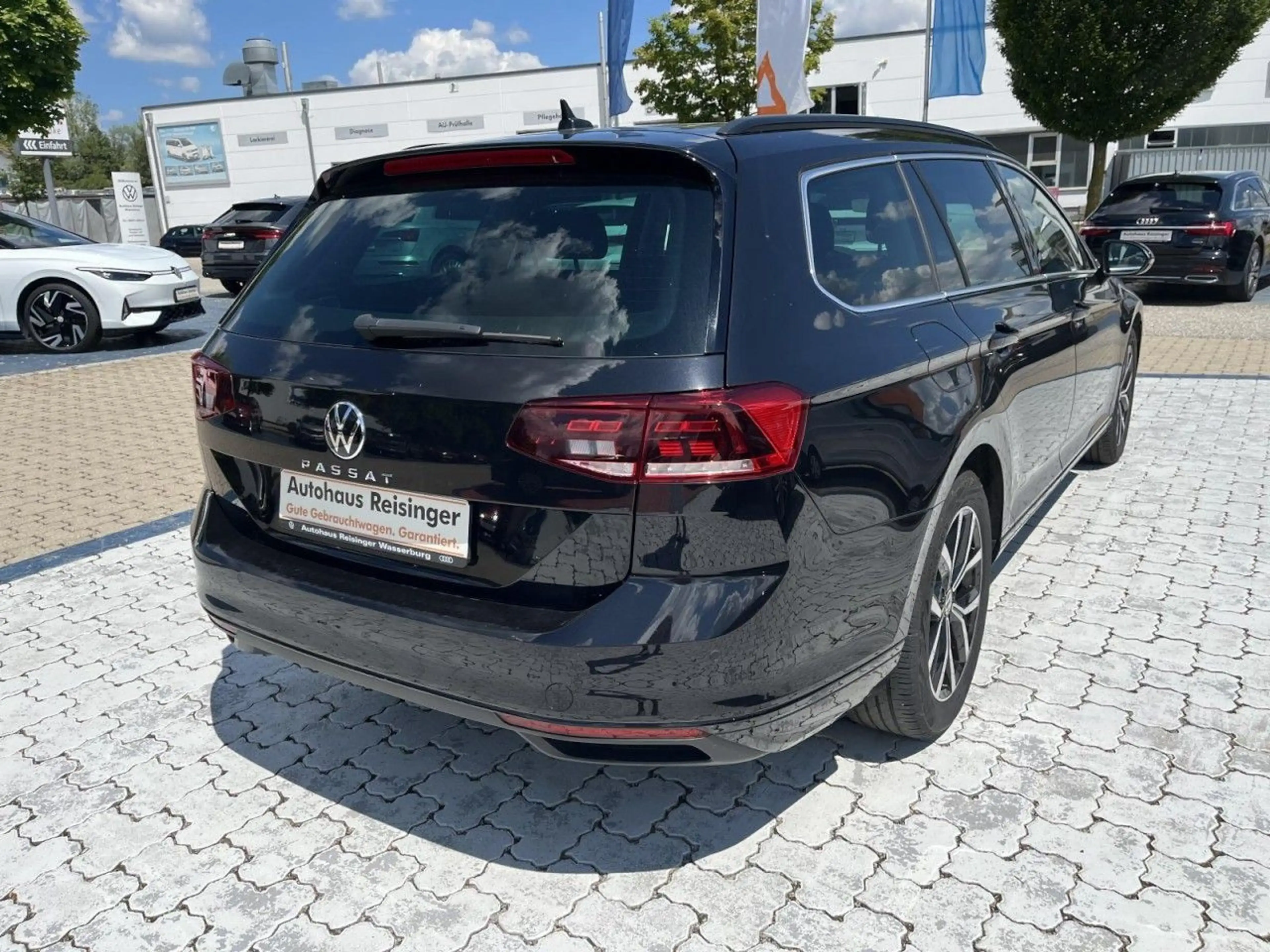 Volkswagen Passat Variant 2.0 TDI Business DSG (LED+APP+NAV — photo 3