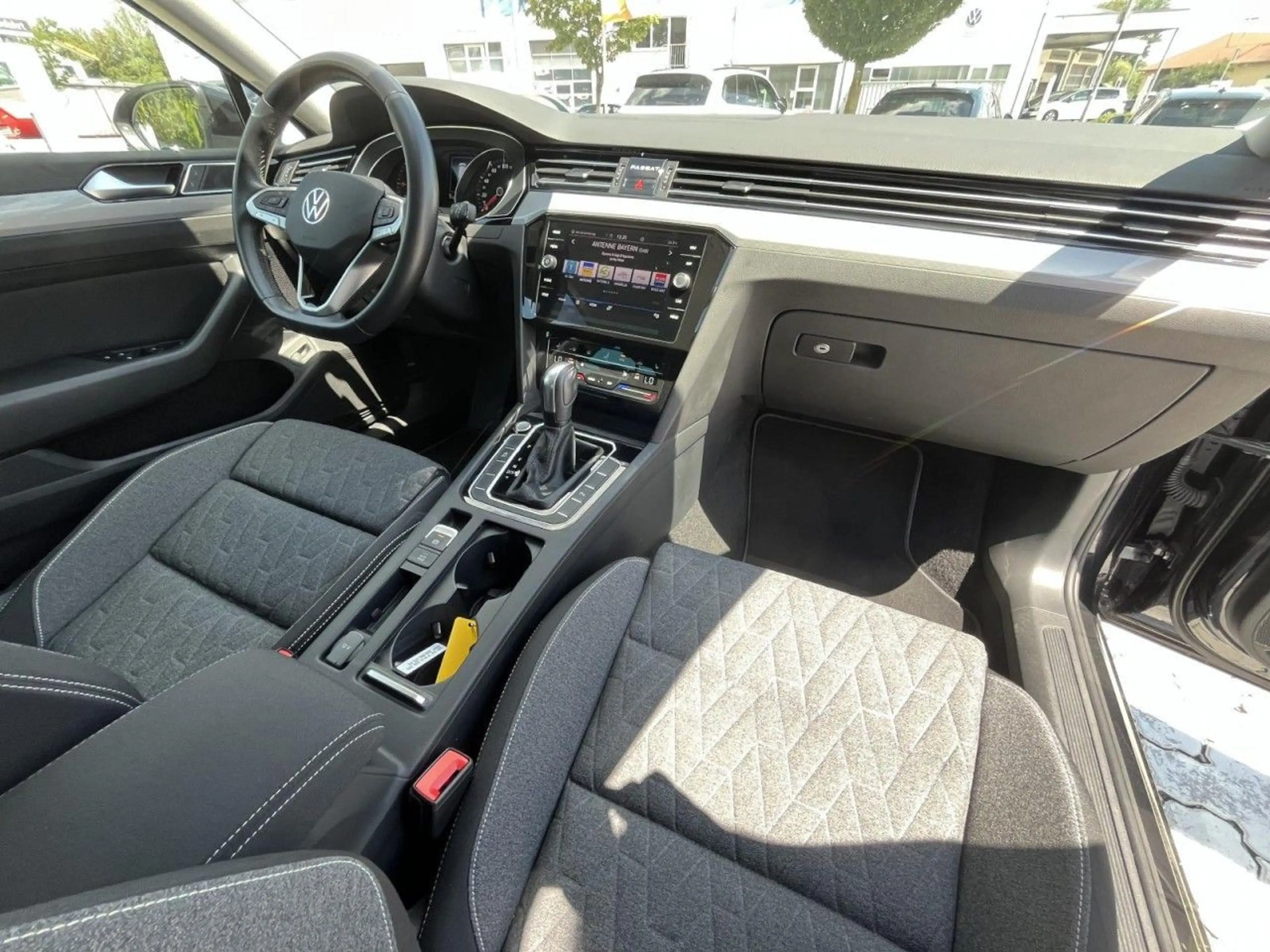 Volkswagen Passat Variant 2.0 TDI Business DSG (LED+APP+NAV — photo 14