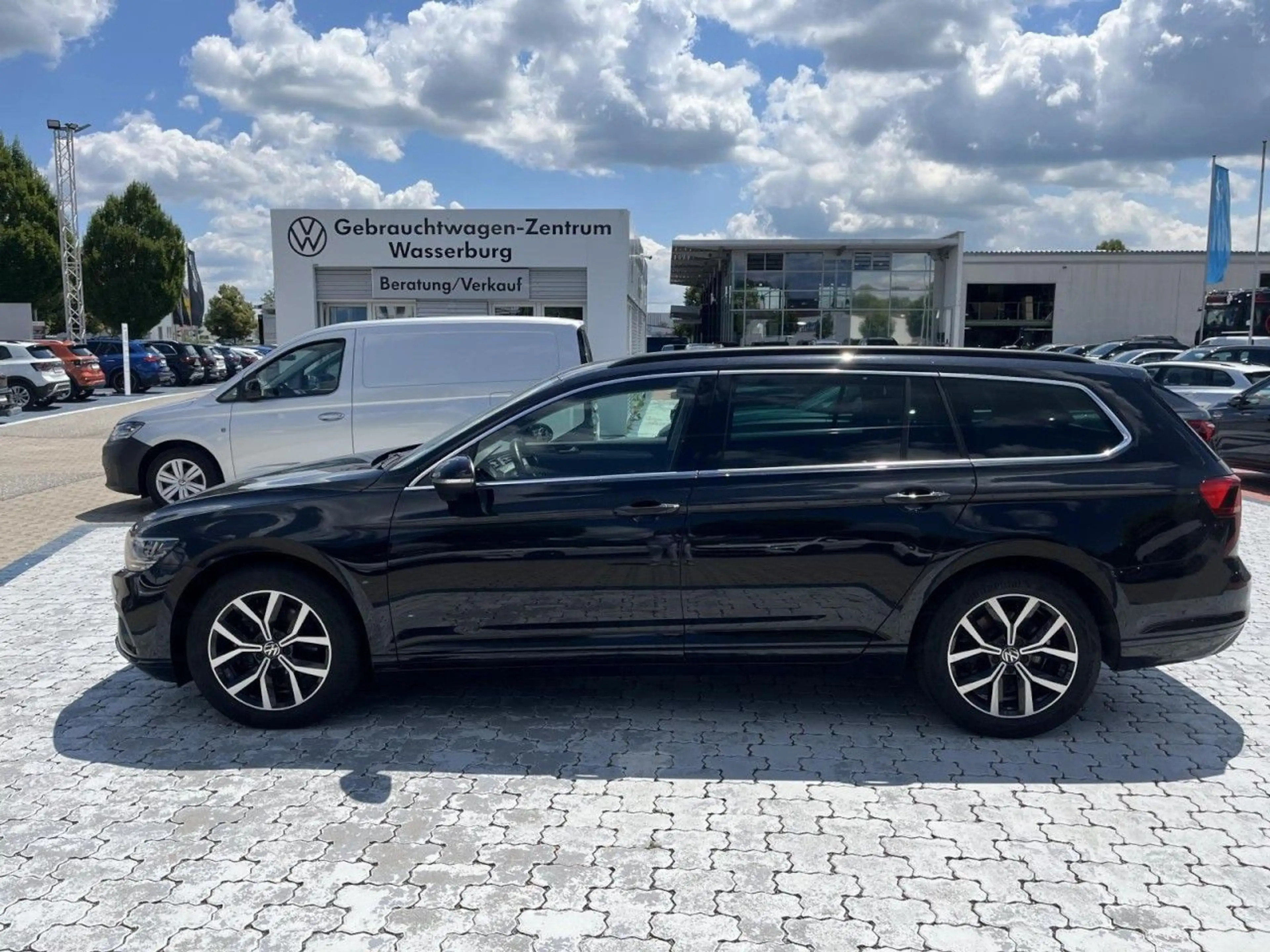 Volkswagen Passat Variant 2.0 TDI Business DSG (LED+APP+NAV — photo 4