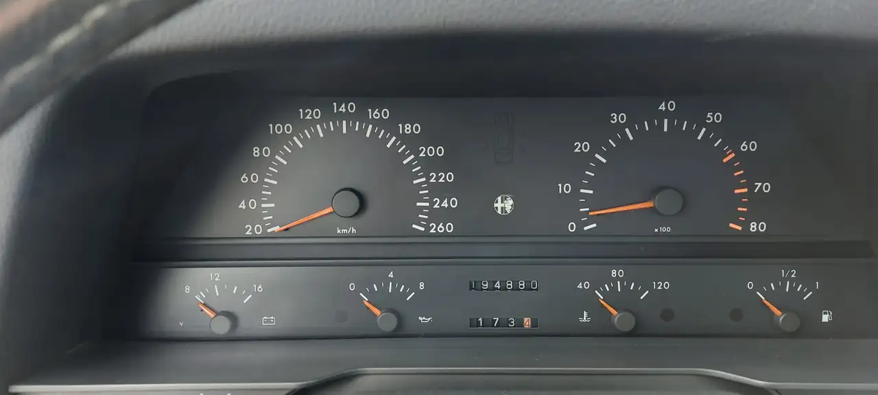 Alfa Romeo 164 3.0 V6, foto 12