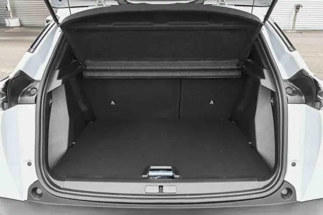 Peugeot 2008 view 5