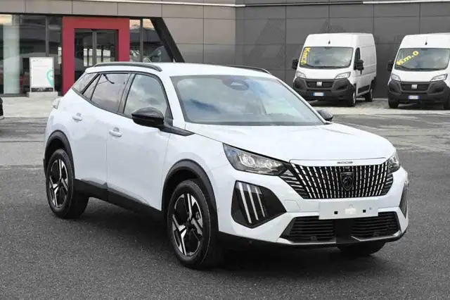 Peugeot 2008 view 2