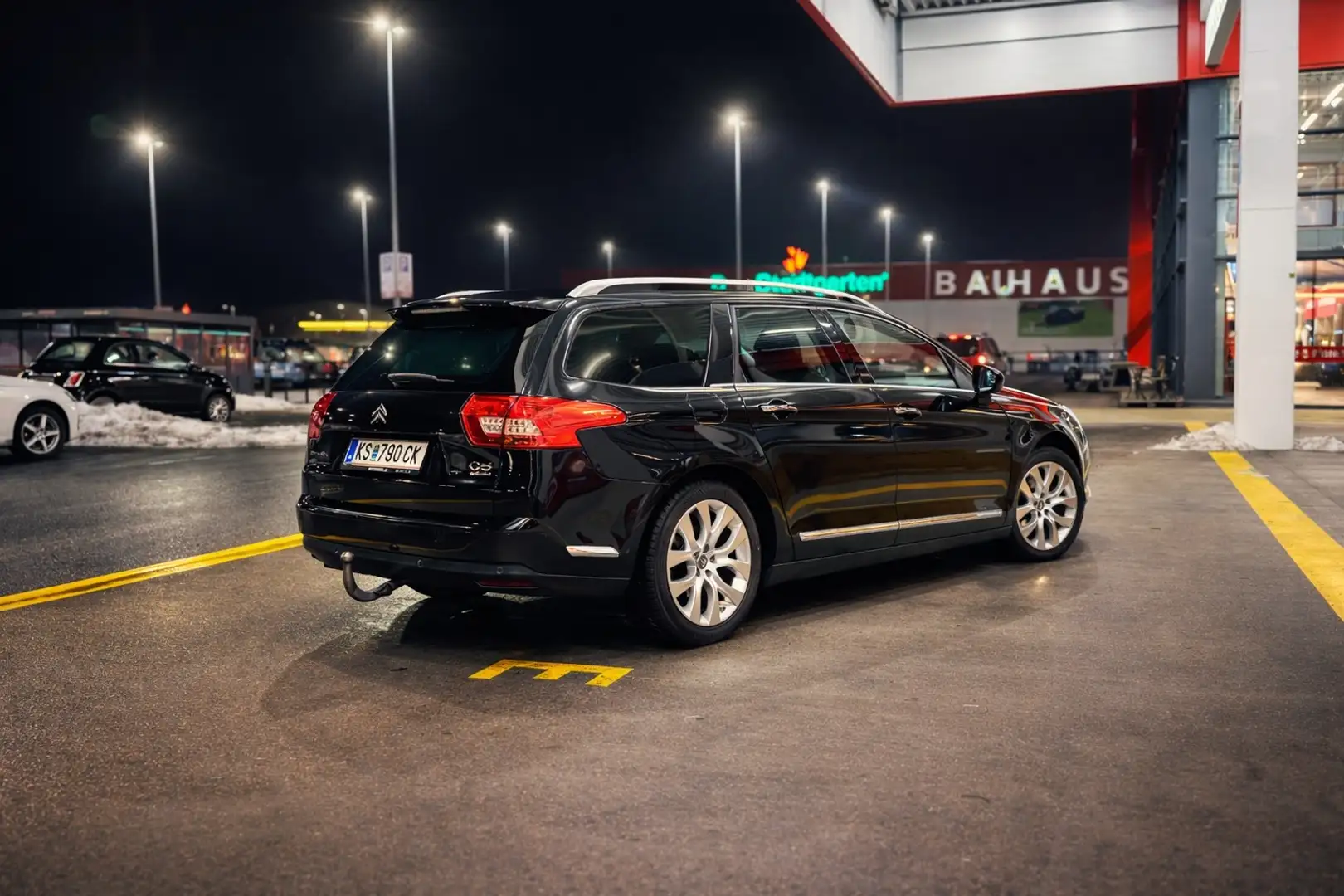 Citroen C5 Tourer 2,0 HDi FAP Exclusive Aut. Schwarz - 2