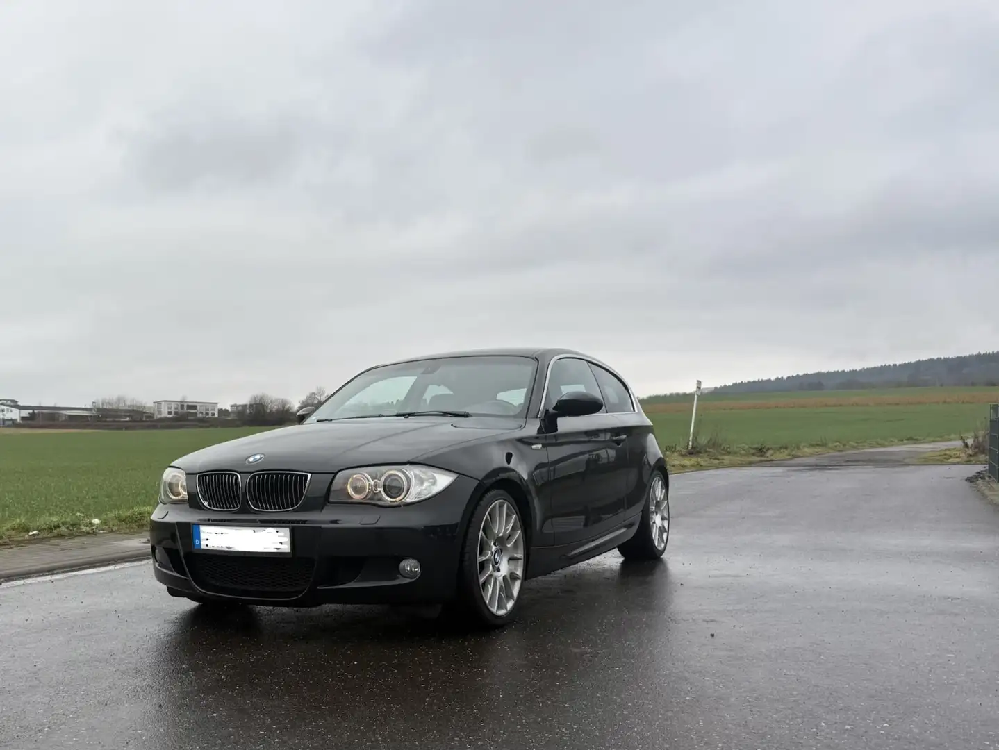 BMW 130 130i - 1