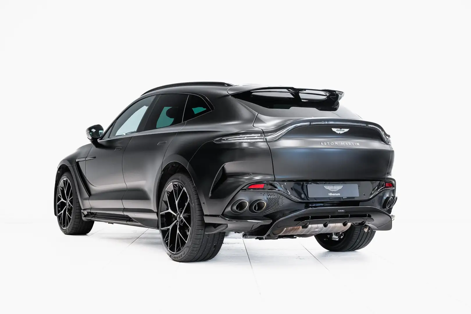 Aston Martin DBX 707 2025 MY Schwarz - 2