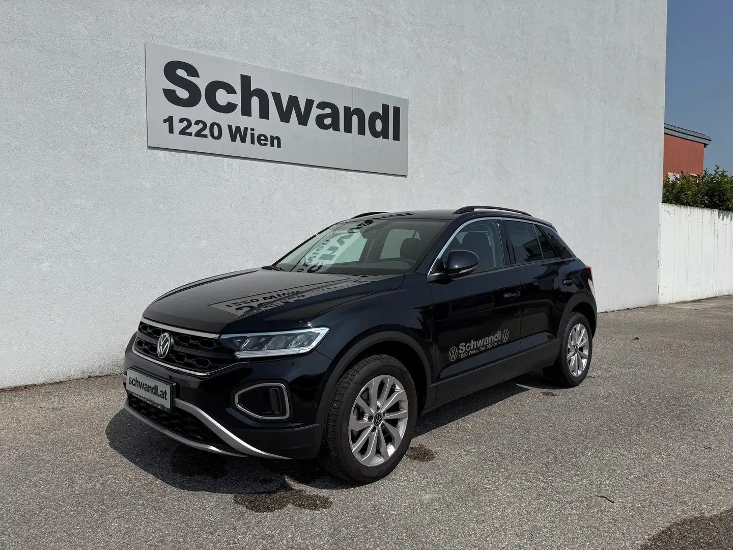 Volkswagen T-Roc Friends TSI DSG Schwarz - 2