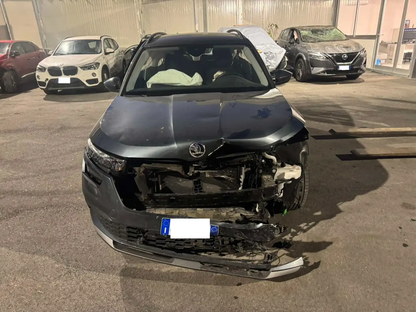 Skoda Kamiq 1.0 TSI 110 CV Ambition Gris - 2