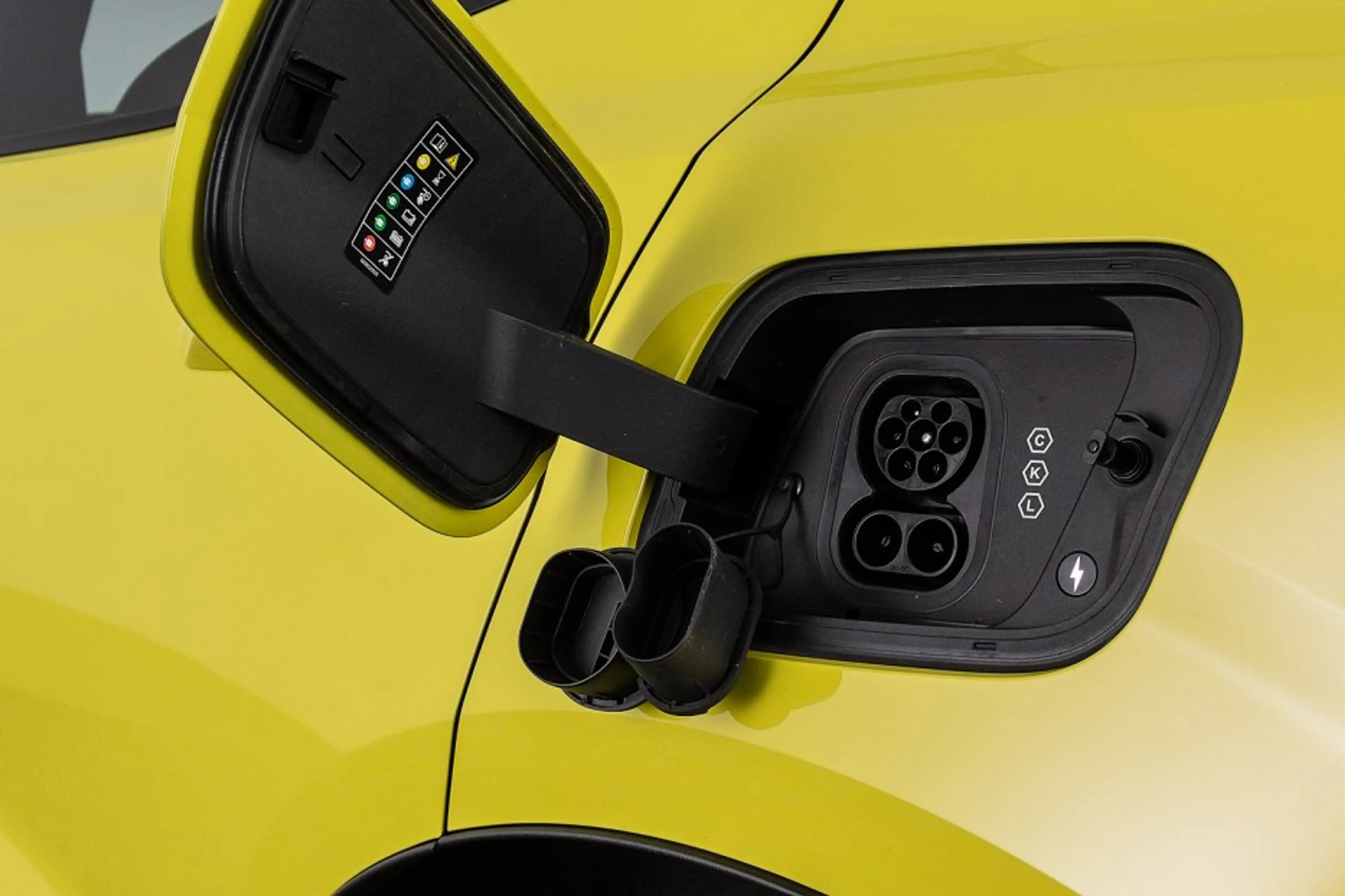 Volvo EX30 Single Motor Extended Range 69 kWh Ultra | PANORAM — photo 27