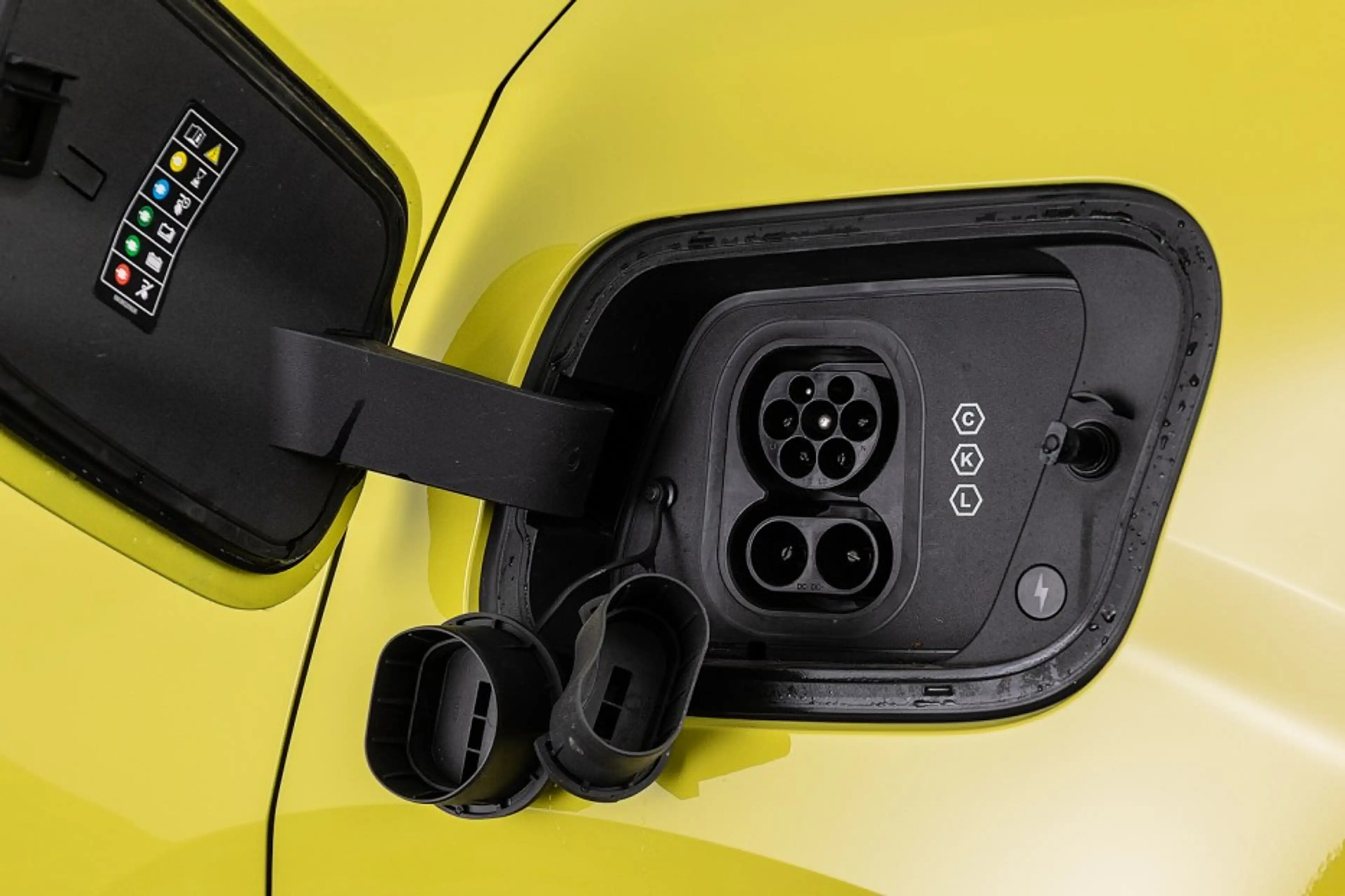 Volvo EX30 Single Motor Extended Range 69 kWh Ultra | PANORAM — photo 34
