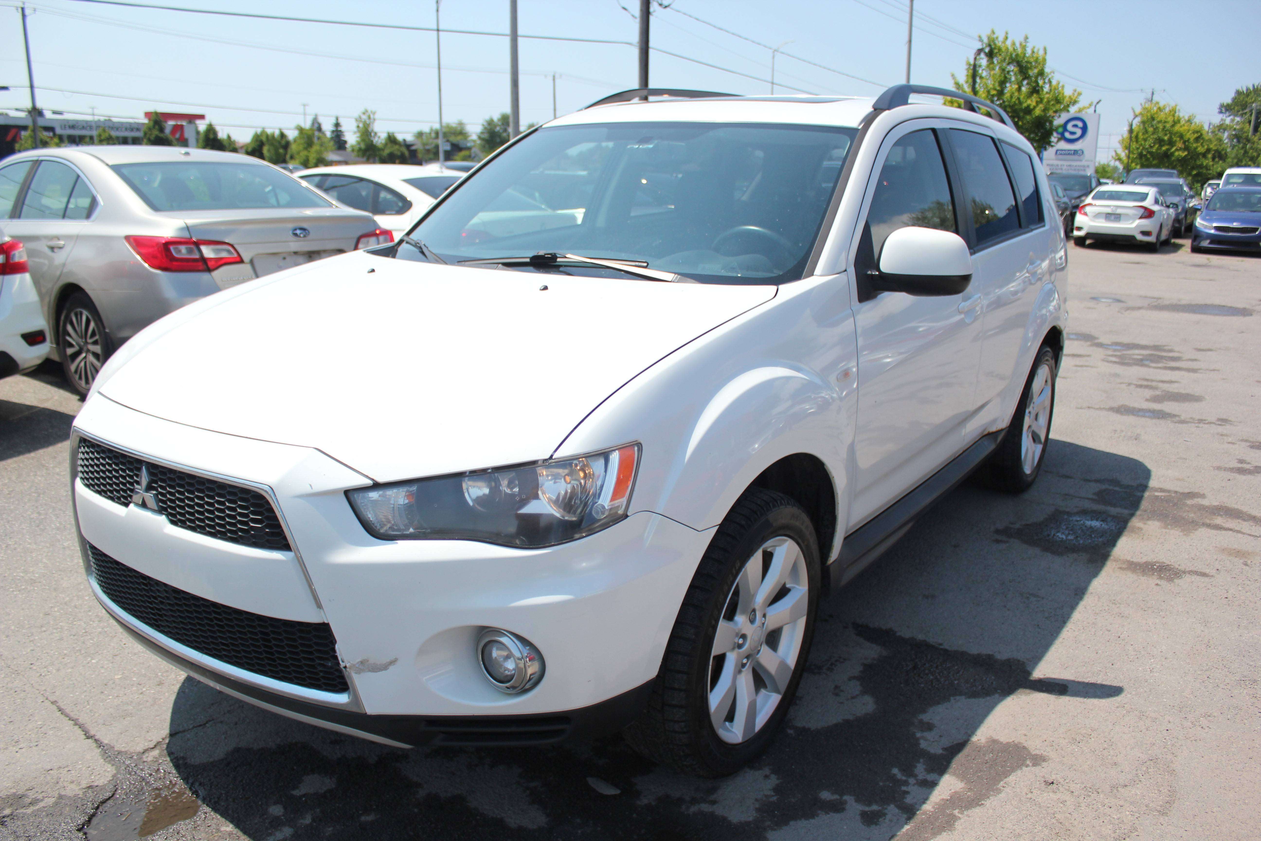 2012 Mitsubishi Outlander ES