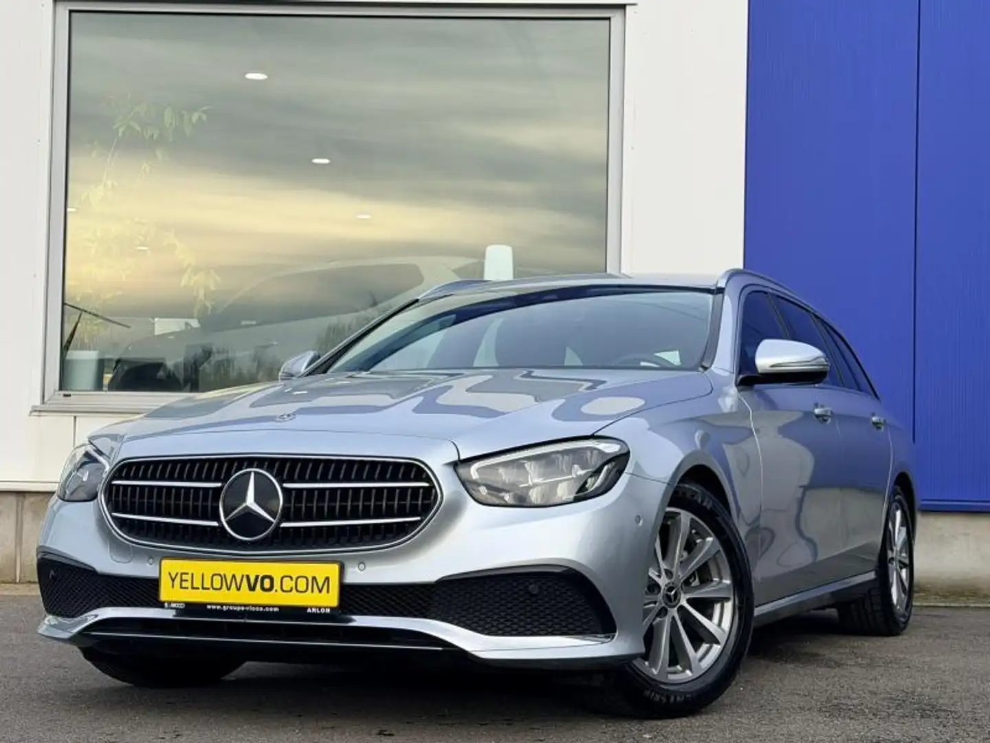 Mercedes-Benz E 200 d / 9G-Tronic / Business Solution / Wagon Gris - 1