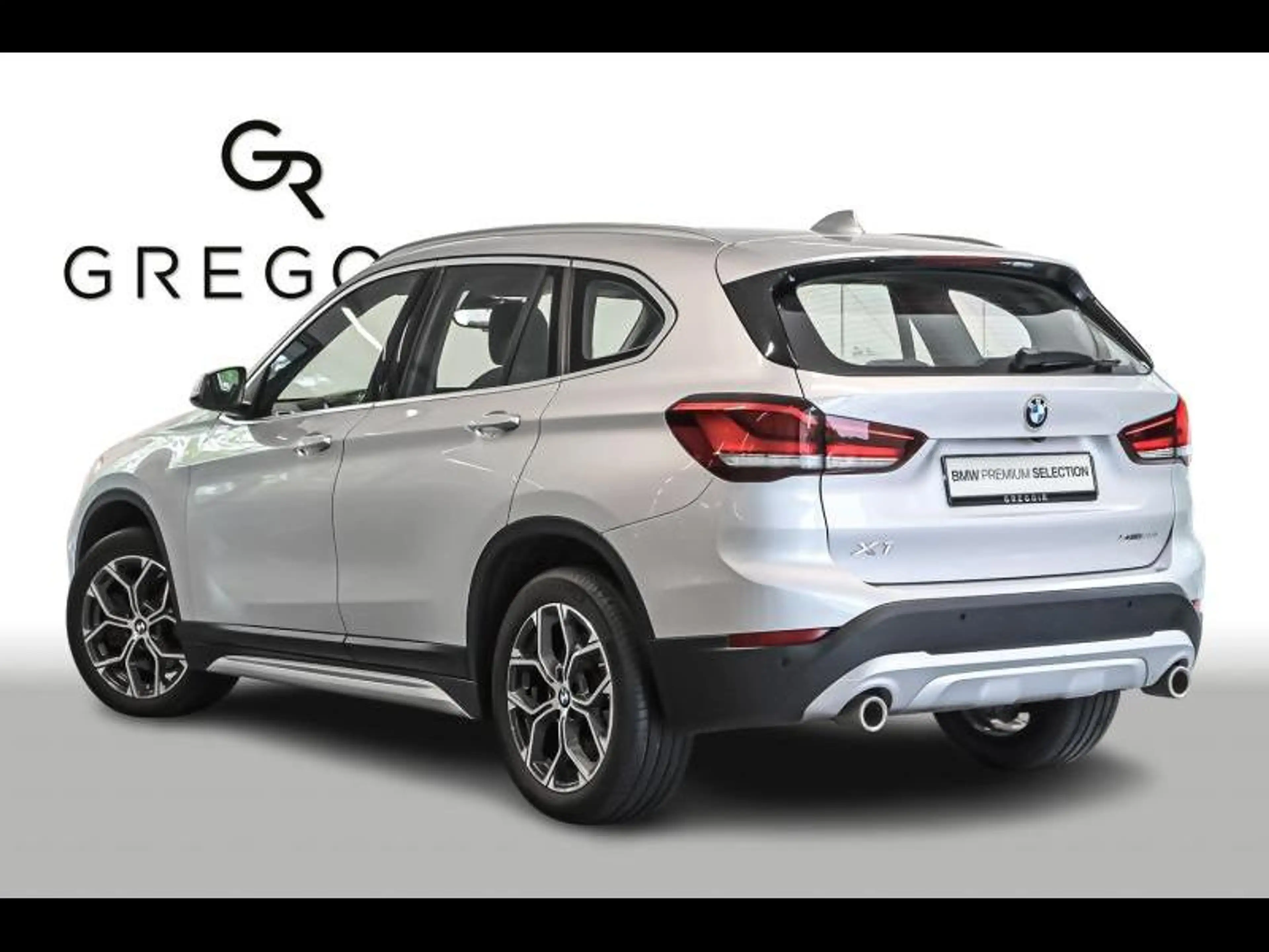 BMW X1 xDrive20i - X Line — photo 5