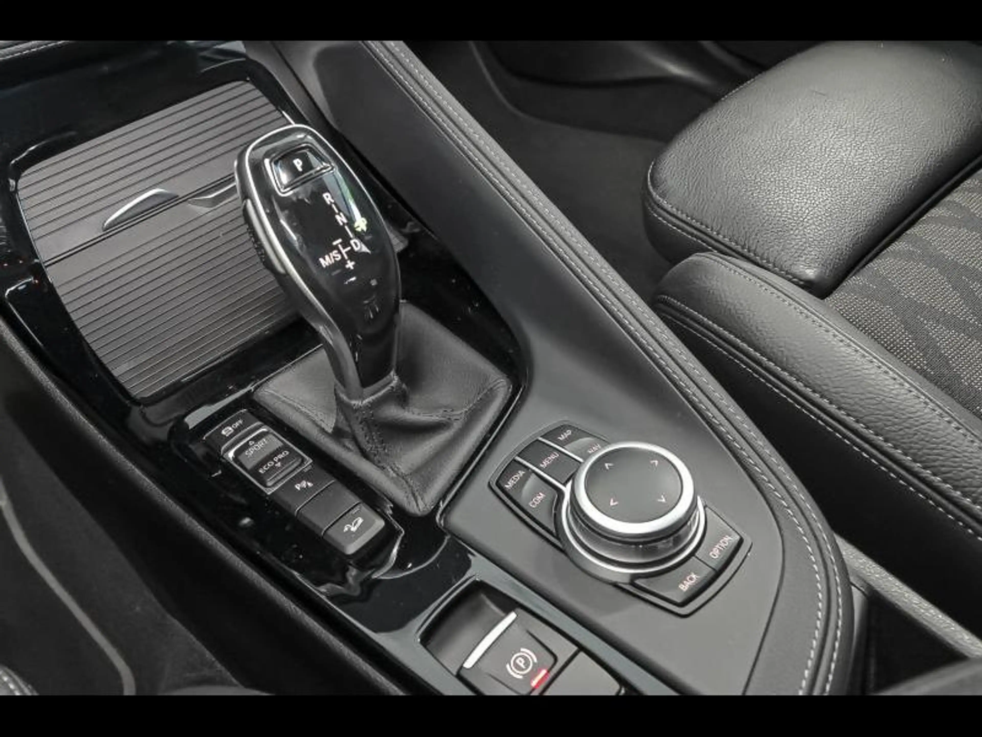 BMW X1 xDrive20i - X Line — photo 11