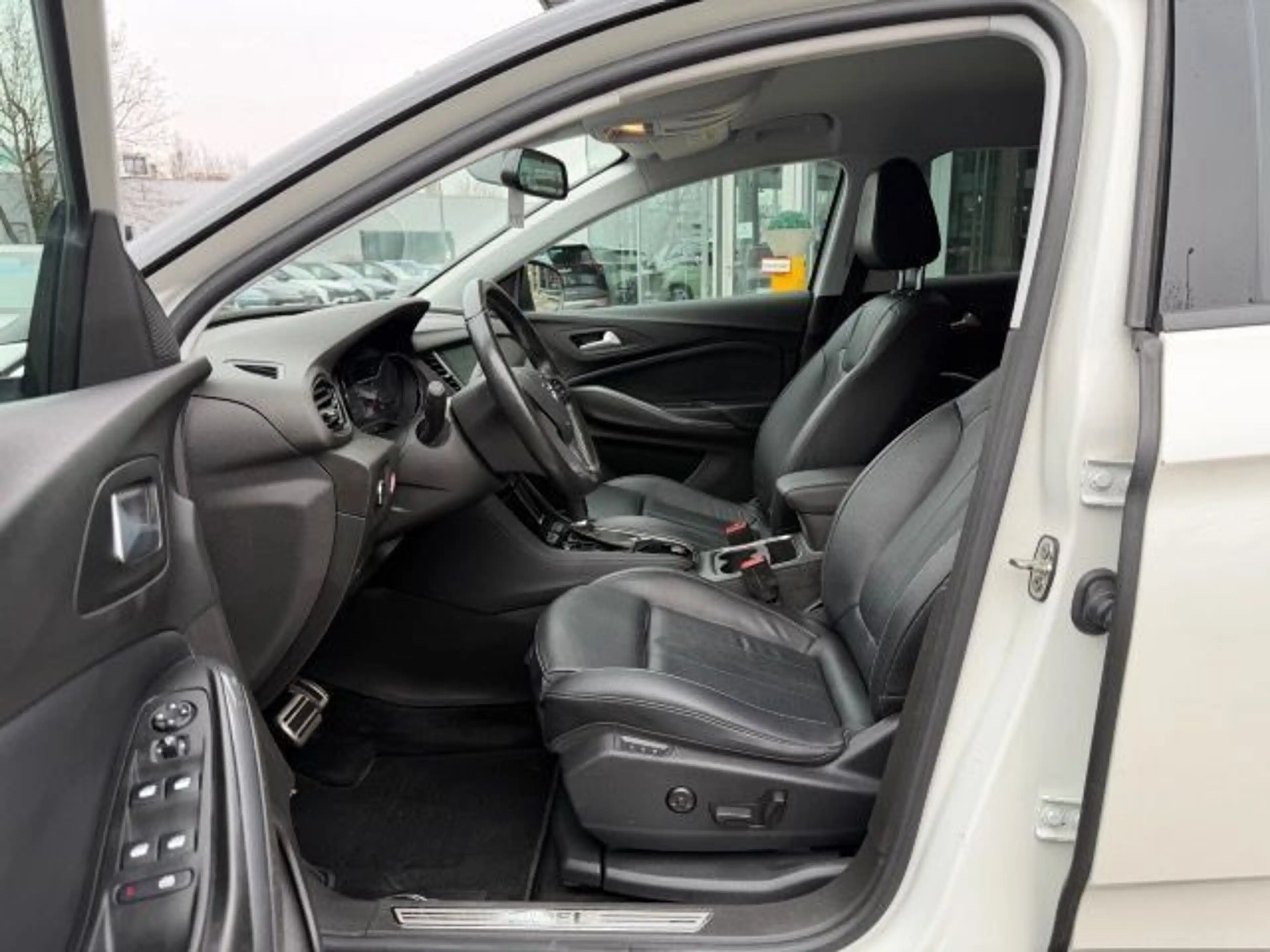 Opel Grandland X GRANDLAND X 1.2 ULTIMATE AUTOMATIK LEDER LED — photo 15