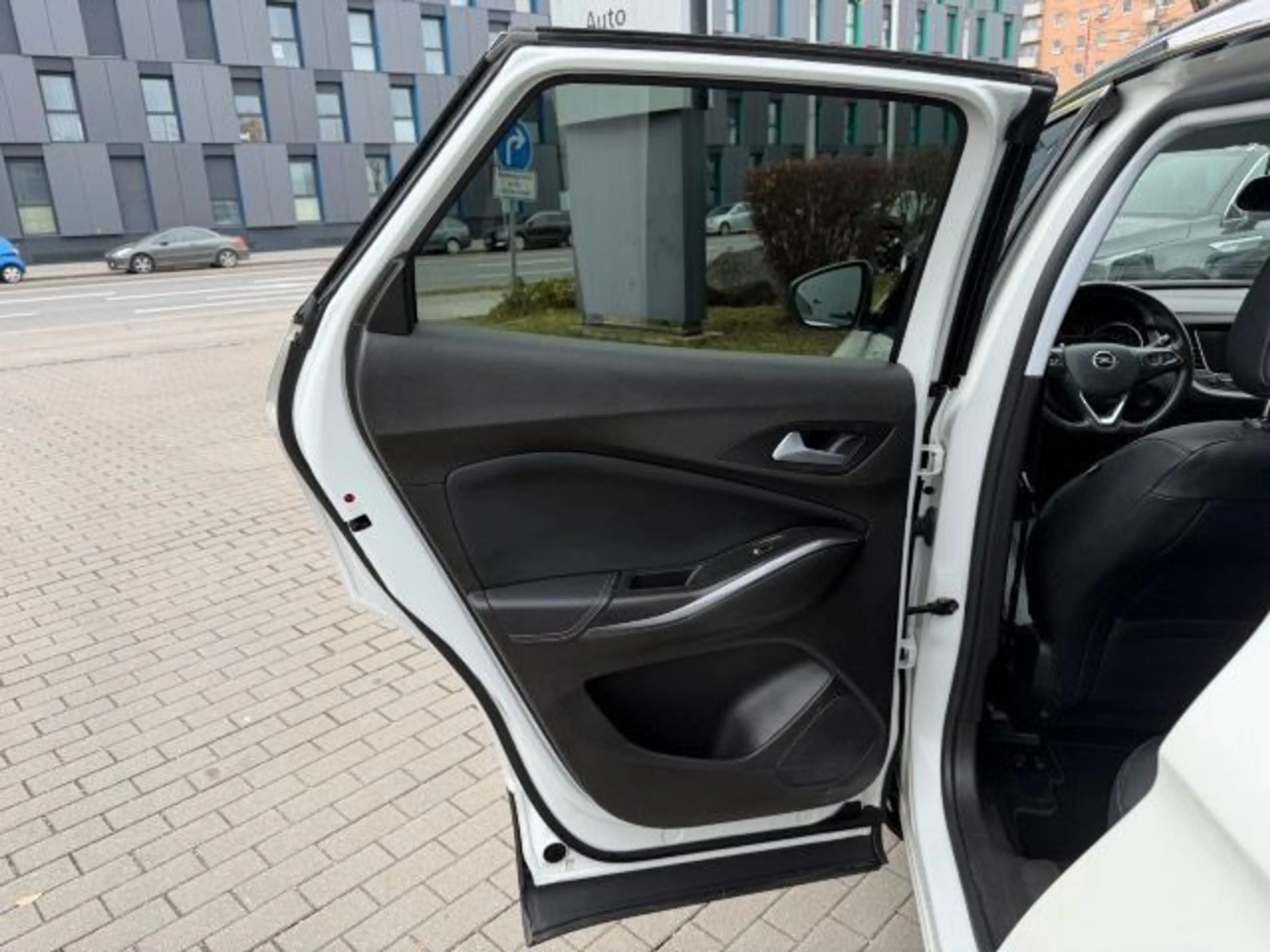 Opel Grandland X GRANDLAND X 1.2 ULTIMATE AUTOMATIK LEDER LED — photo 22