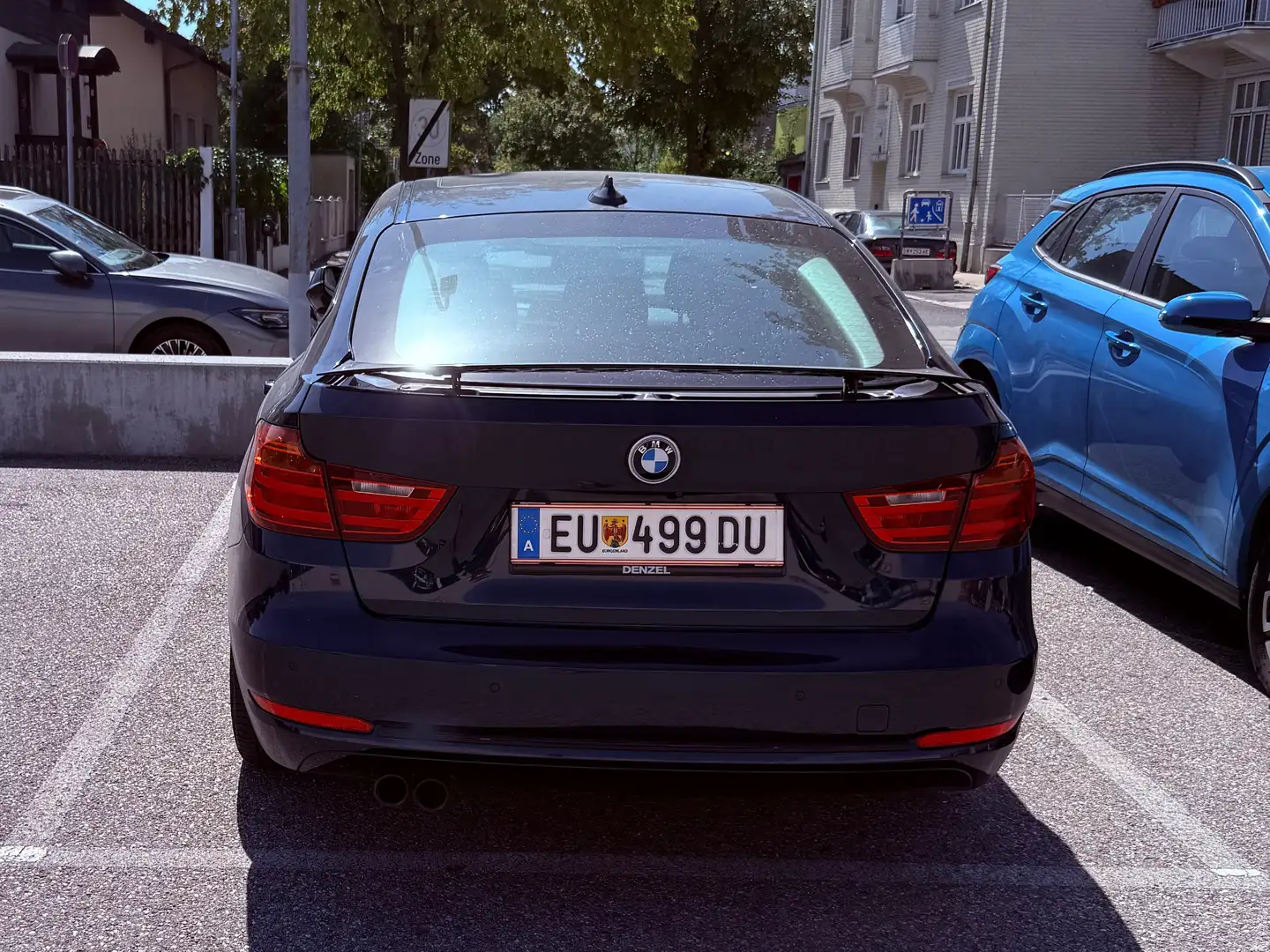 BMW 330 330d Gran Turismo Sport Line Aut. Sport Line Blau - 2