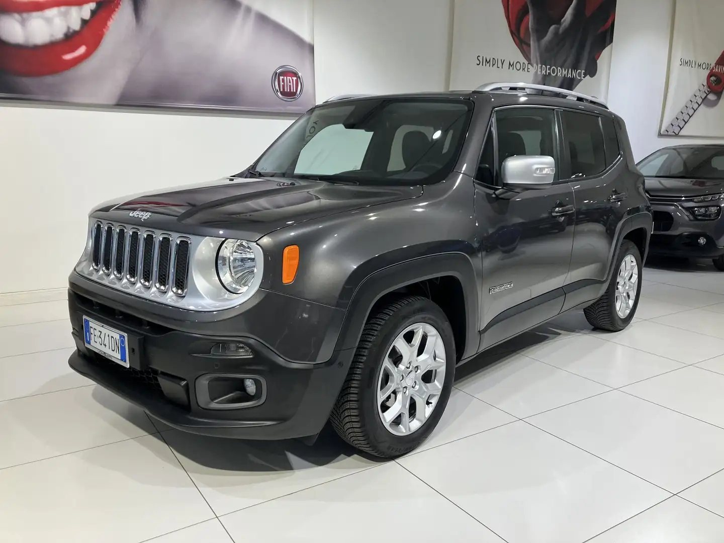 Jeep Renegade Renegade 1.6 Mjt 120 CV Limited Grijs - 1