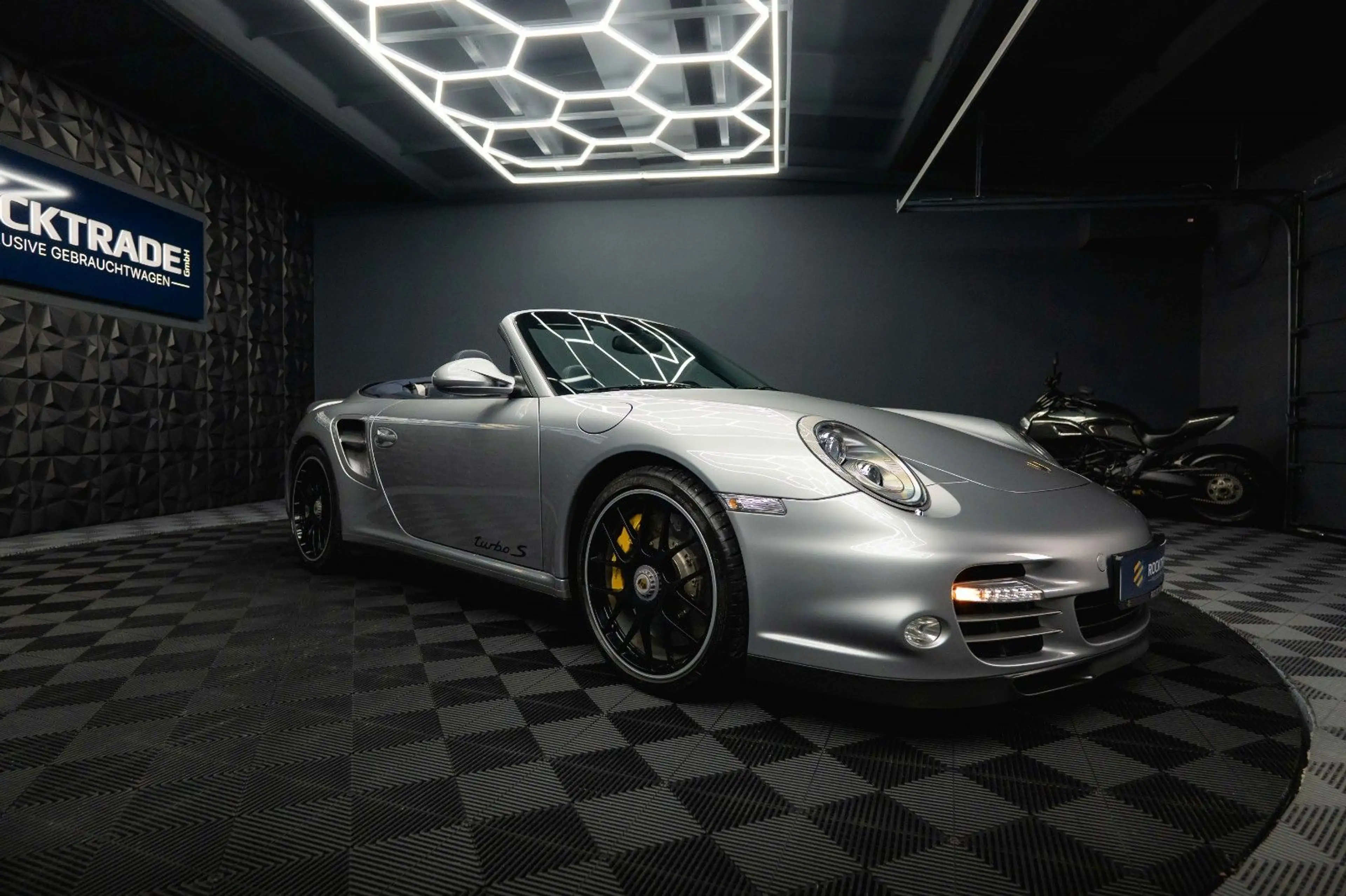Porsche 997 .2 911 Turbo S Cabrio PDK*Keramik*Unfallfrei* — photo 8