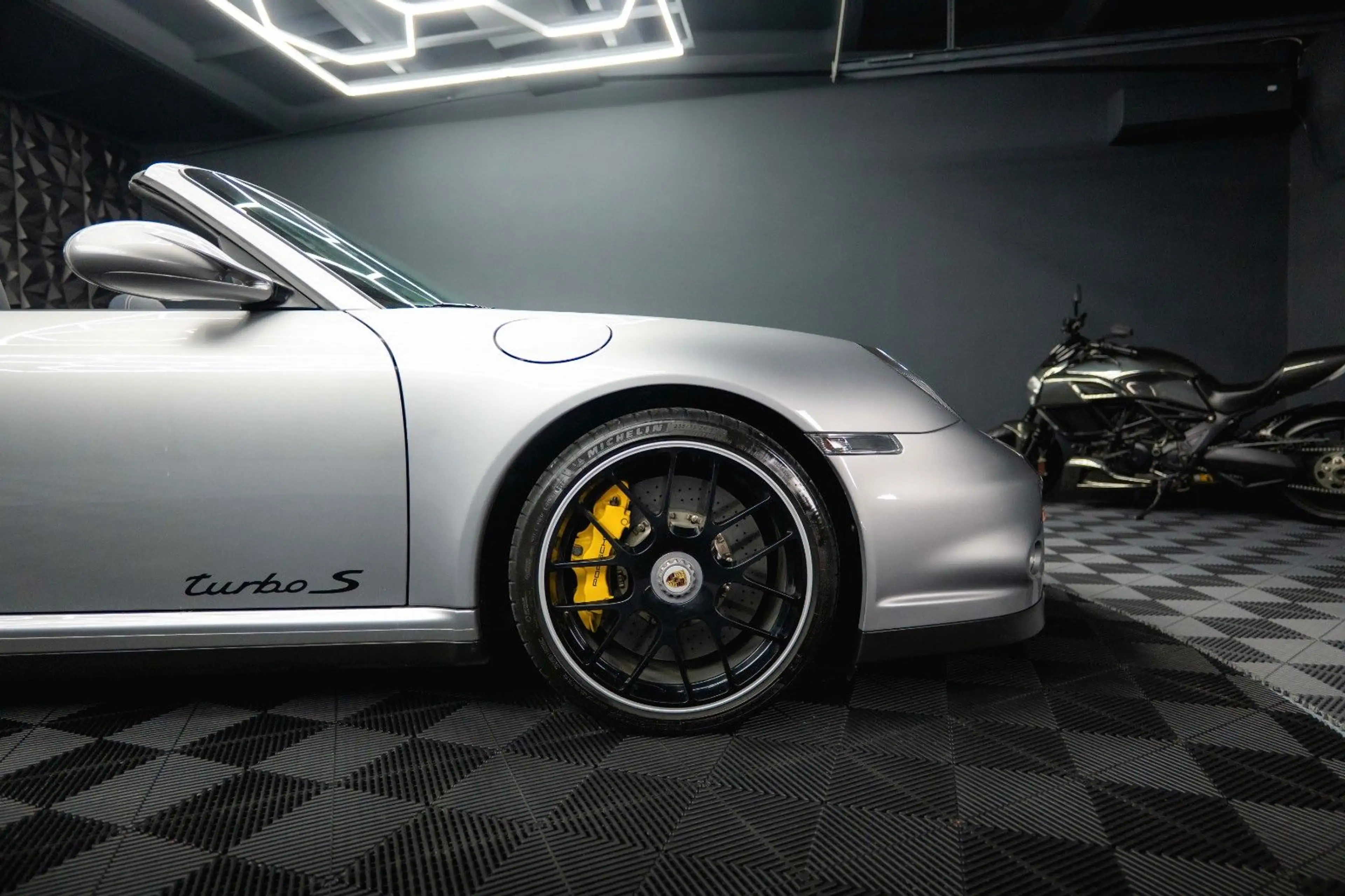Porsche 997 .2 911 Turbo S Cabrio PDK*Keramik*Unfallfrei* — photo 12