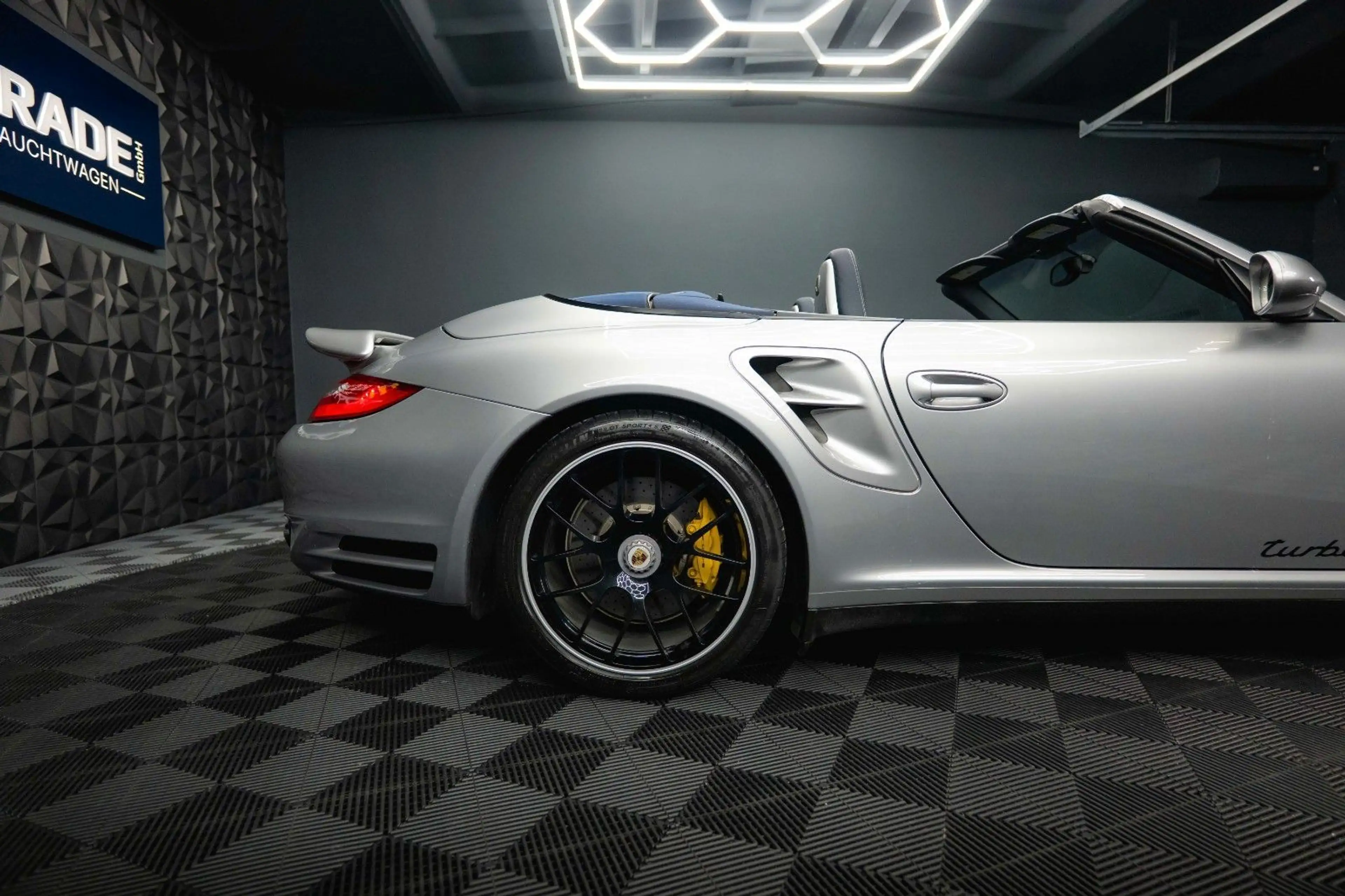 Porsche 997 .2 911 Turbo S Cabrio PDK*Keramik*Unfallfrei* — photo 11