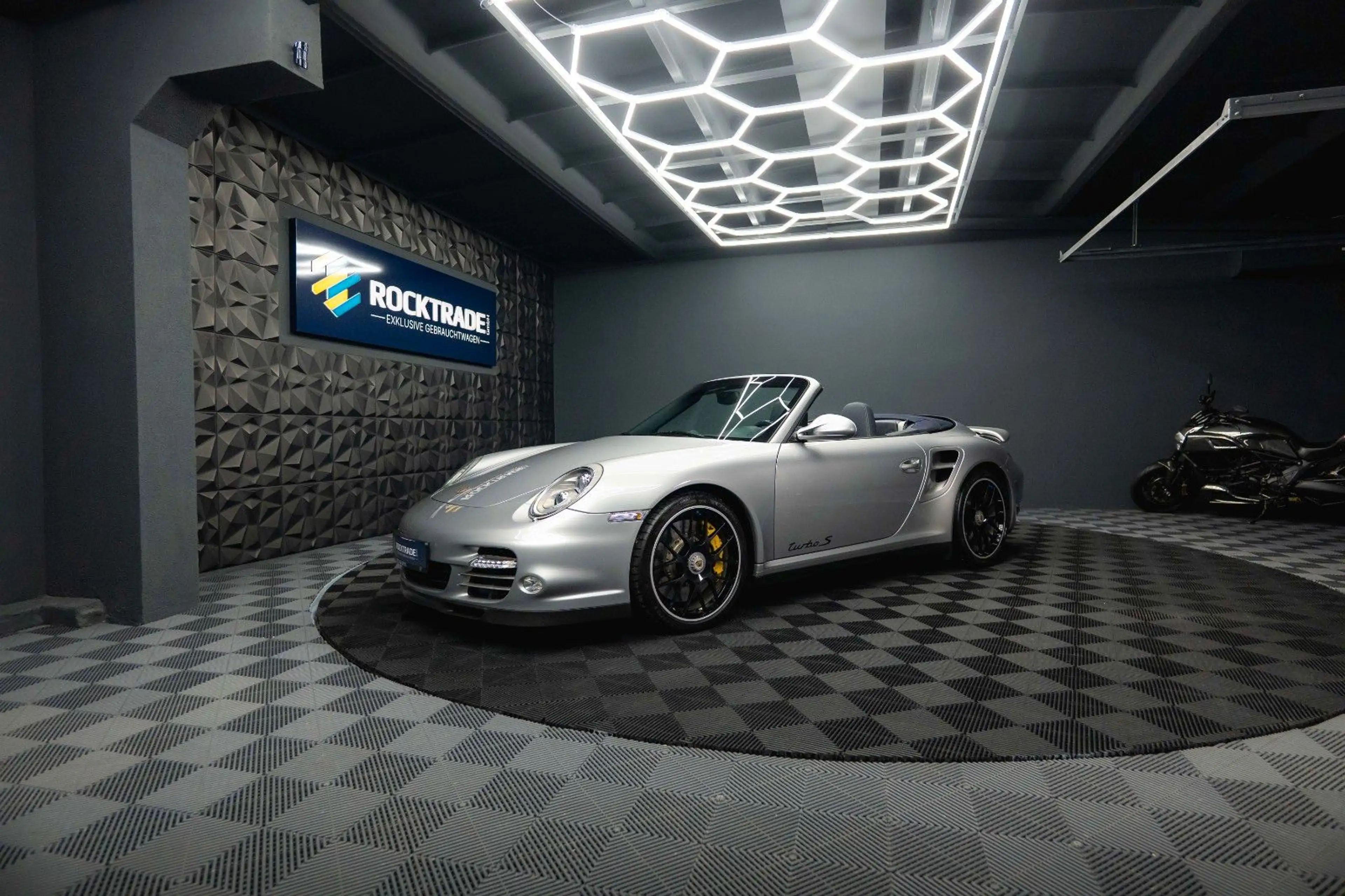 Porsche 997 .2 911 Turbo S Cabrio PDK*Keramik*Unfallfrei* — photo 2