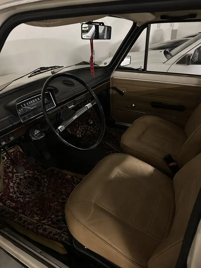 Lada 1200 2101 (Schiguli) Oldtimer mit Zubehör - 2