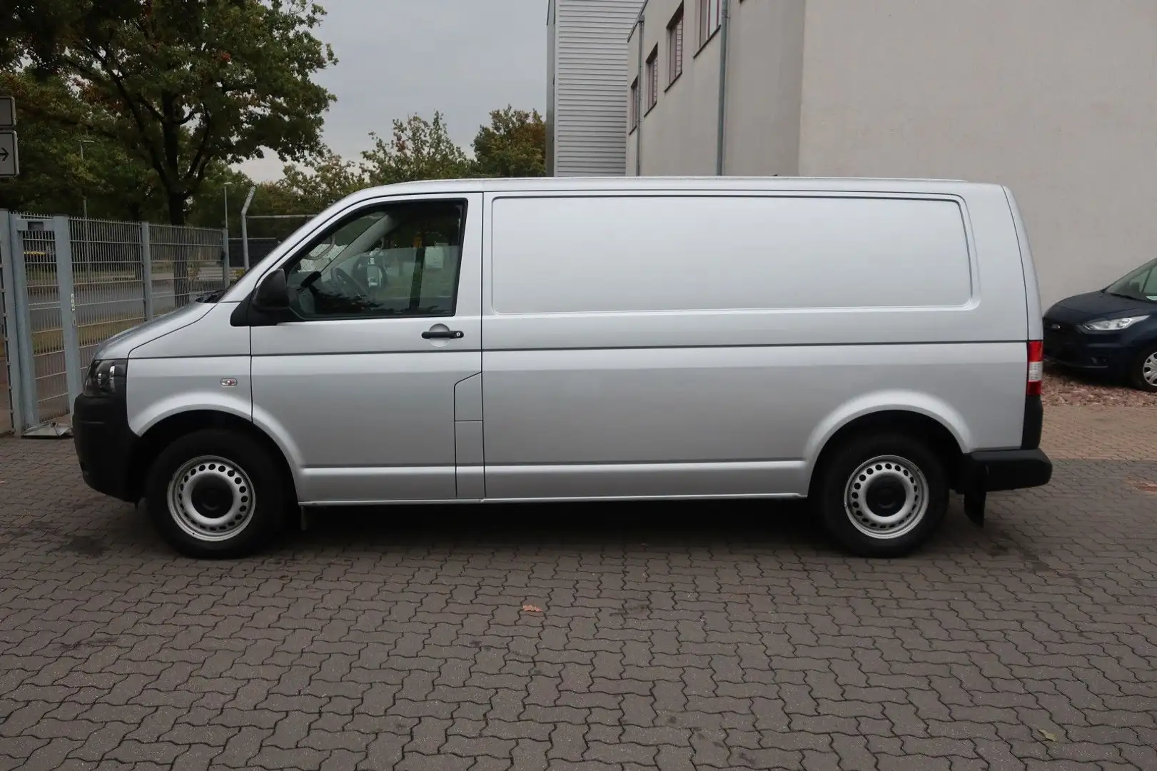Volkswagen T5 Transporter Kasten lang/Klima/PDC/FN: 120 Silber - 2
