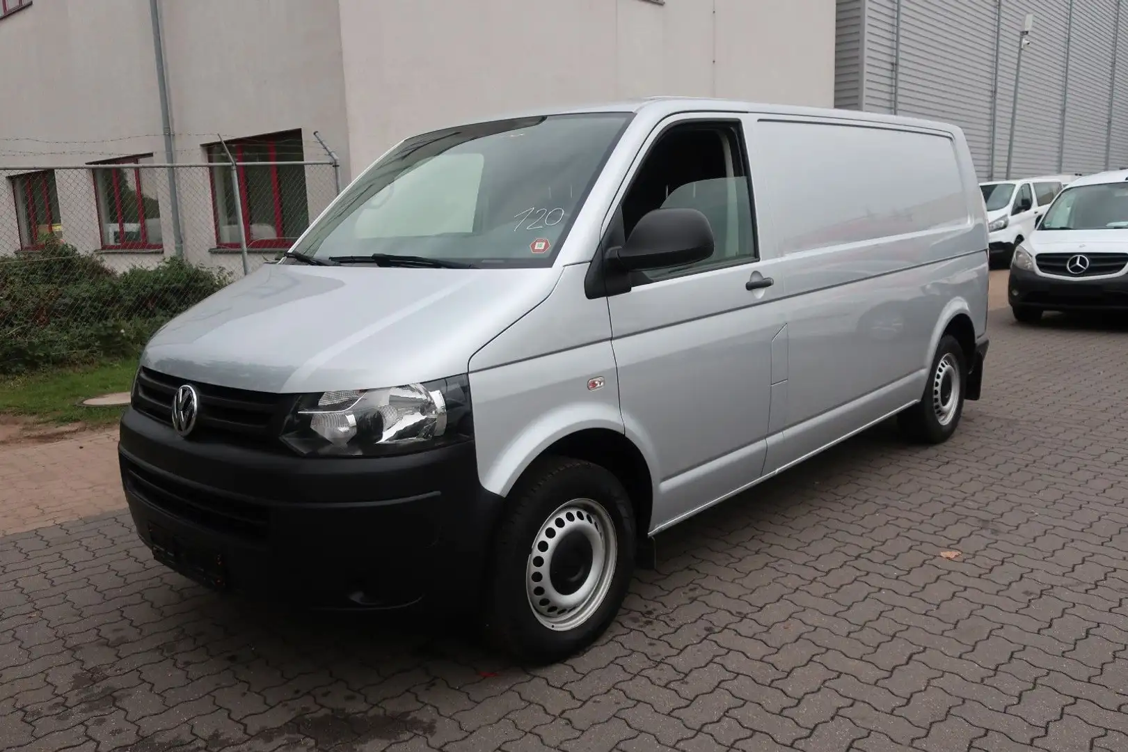 Volkswagen T5 Transporter Kasten lang/Klima/PDC/FN: 120 Silber - 1
