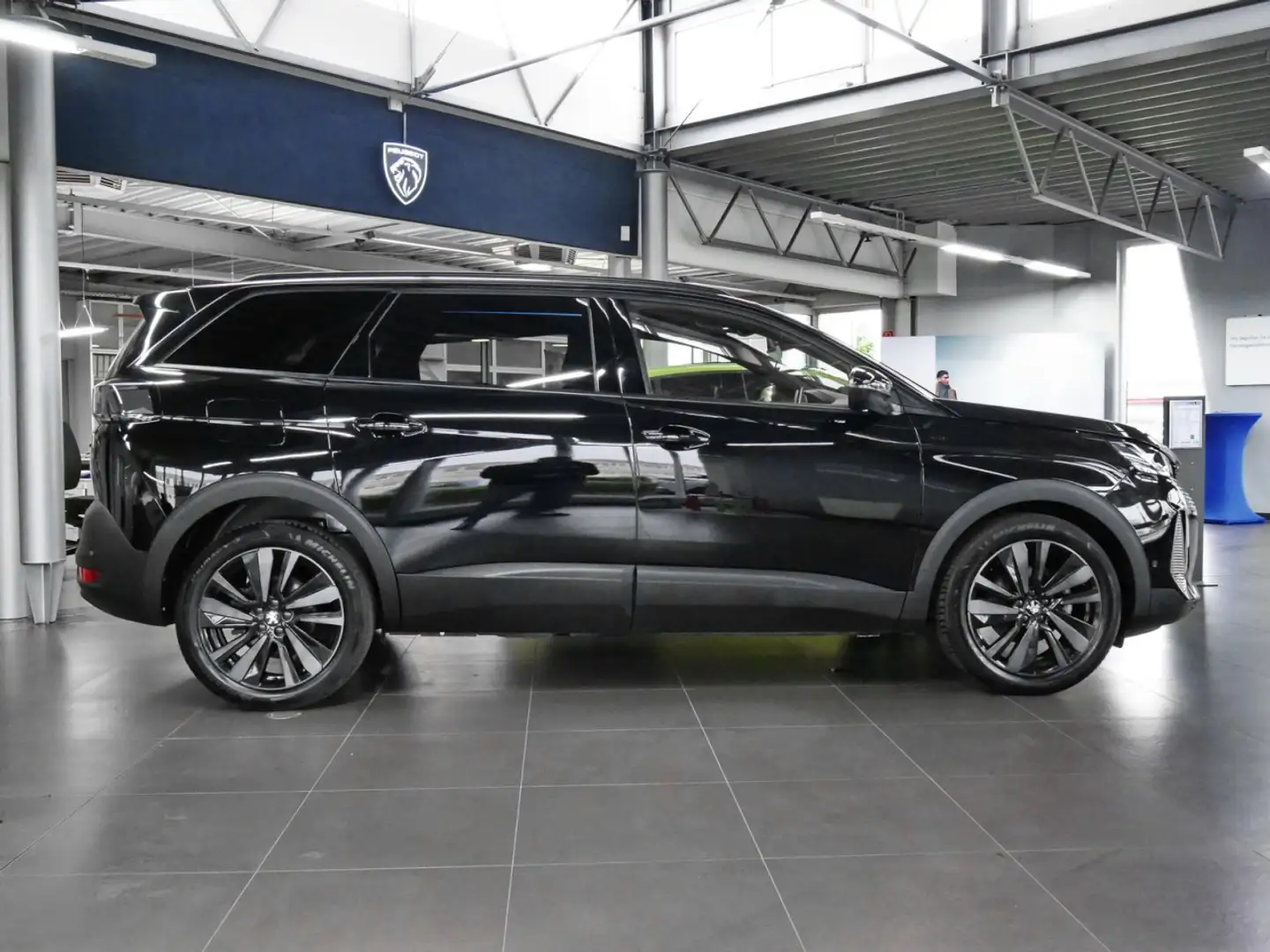 Peugeot 5008 GT 130 BlueHDi Black-Edt Autm+AHK+Panoram. Klima Noir - 2