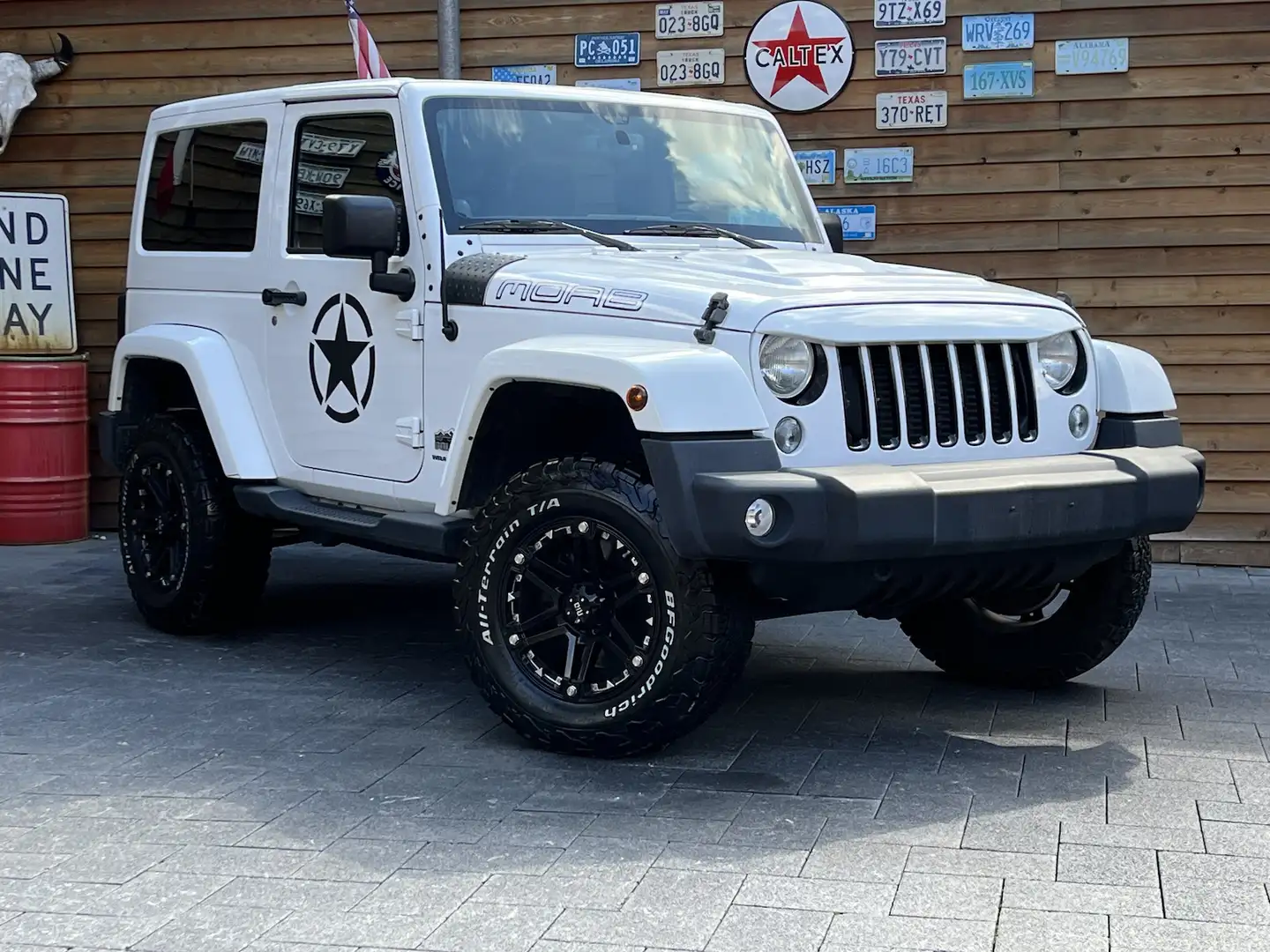 Jeep Wrangler MOAB 2,8L AHK 4x4 Navi SHZ Weiß - 2