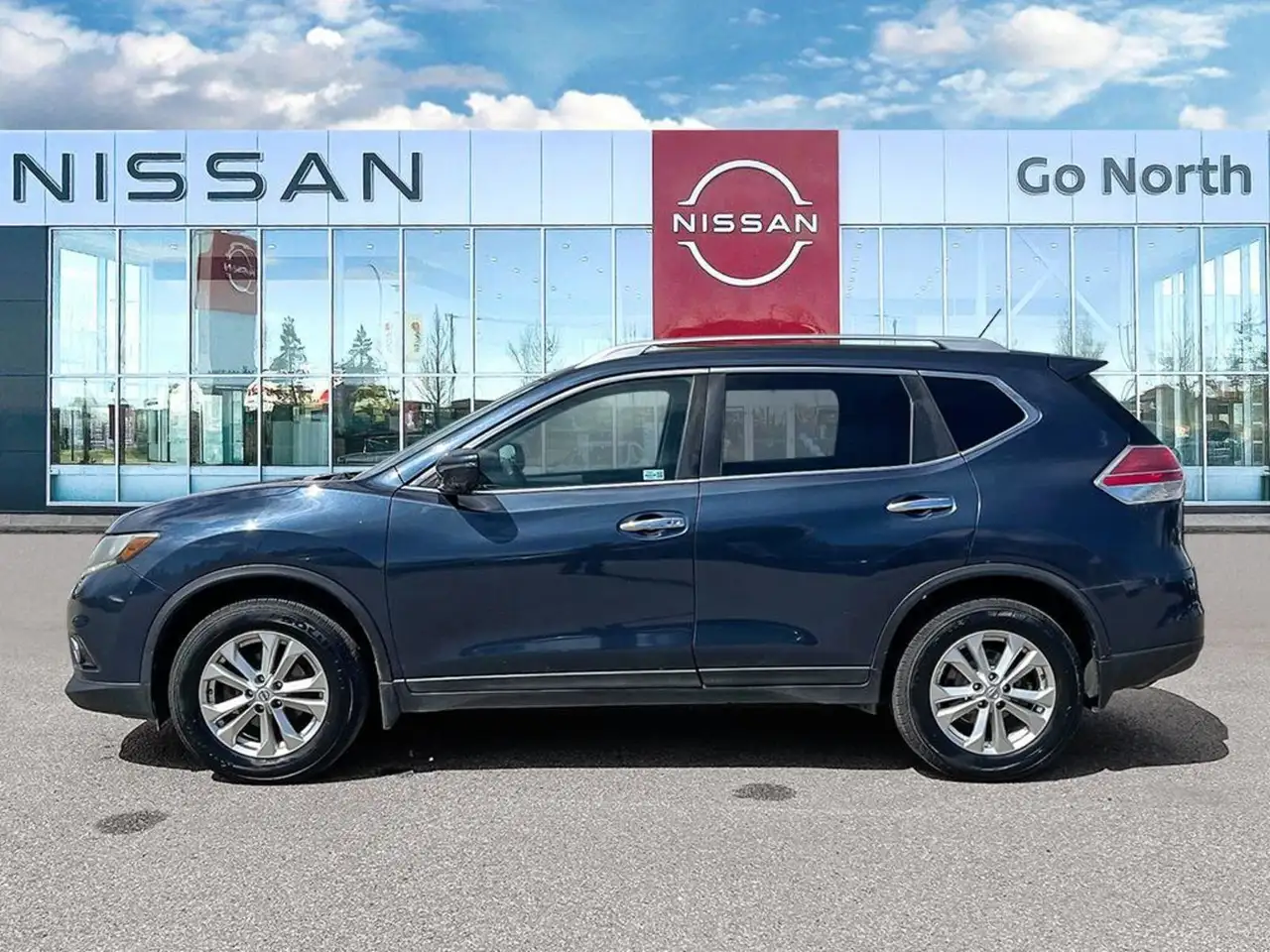 Nissan Rogue снимка Nissan Rogue