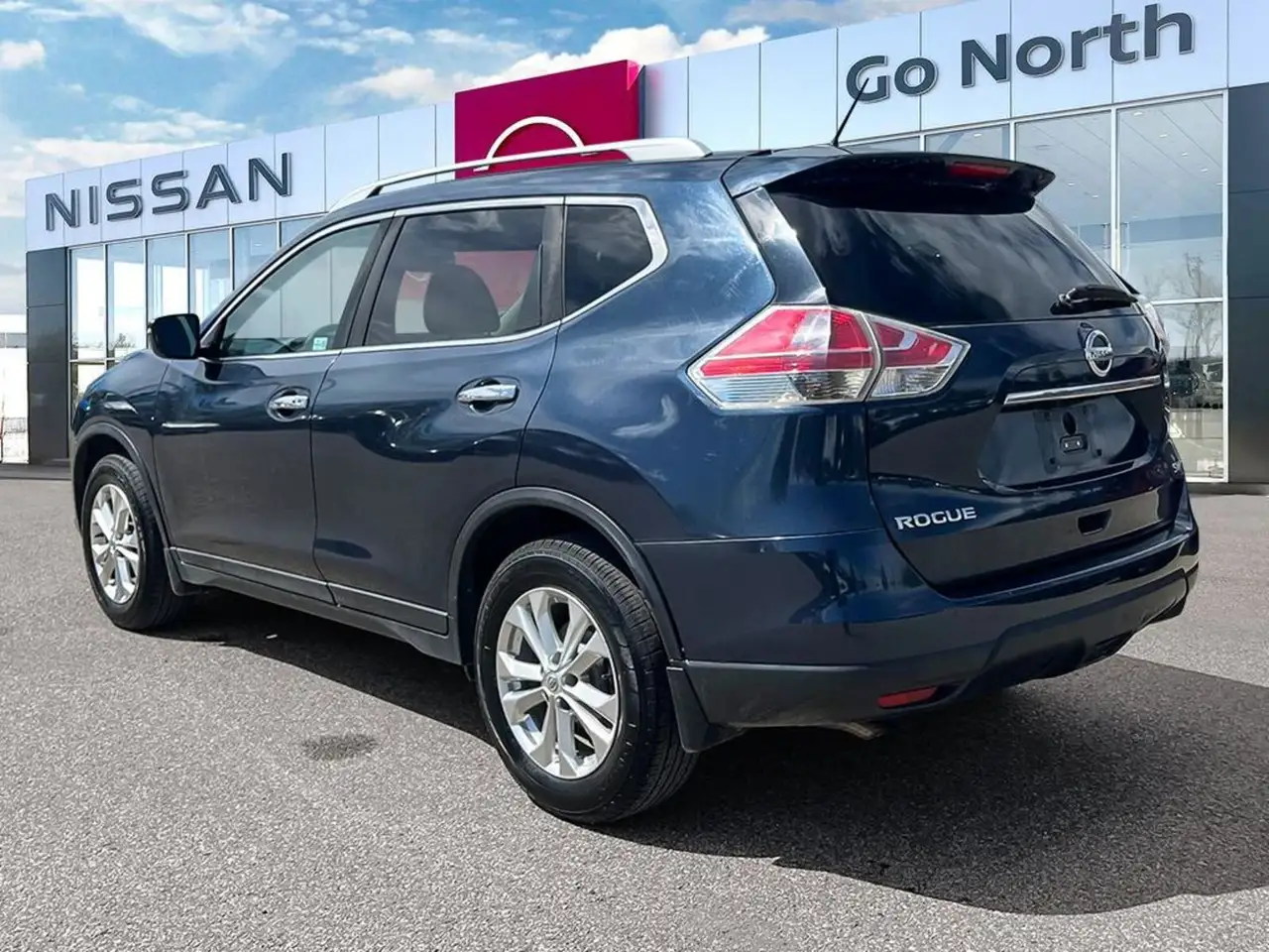 Nissan Rogue снимка Nissan Rogue