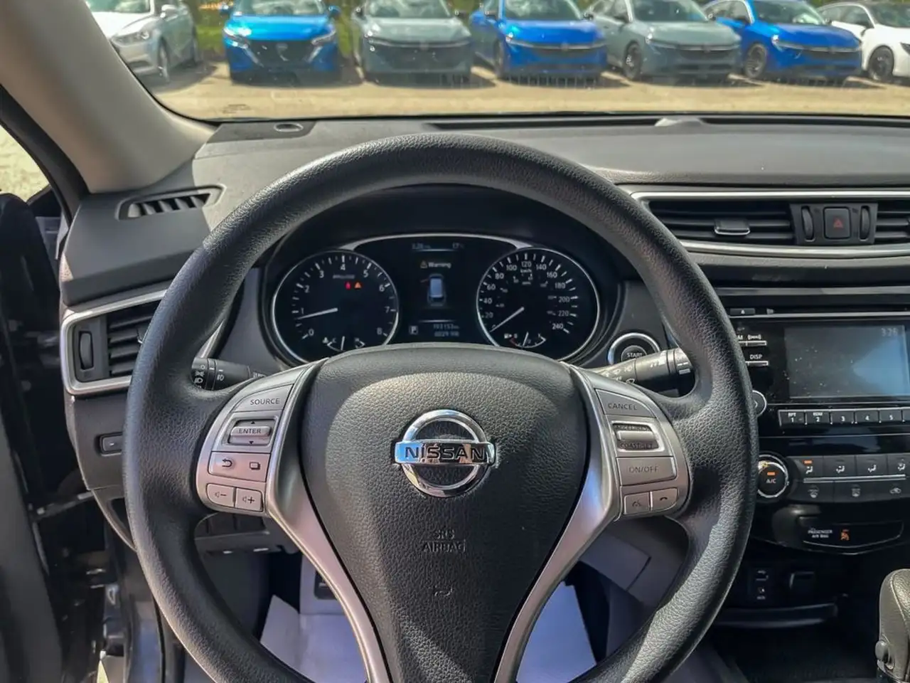 Nissan Rogue снимка Nissan Rogue