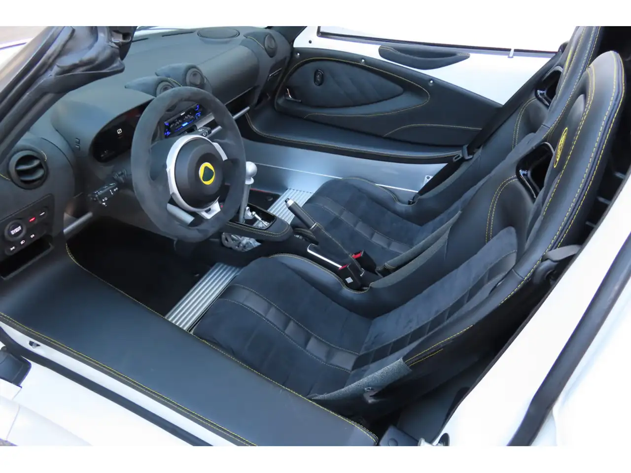 Lotus Exige 2022 — фото 9