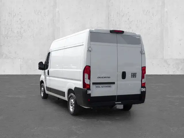 Fiat Ducato view 2