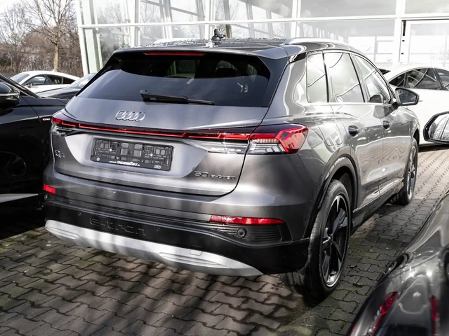 Audi e-tron Advanced S line Int. ACC Navi Klima privacy vir... Grau - 2