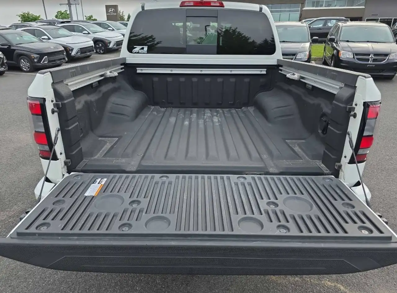 Nissan Frontier снимка Nissan Frontier