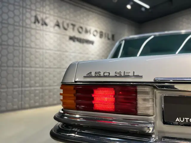 Mercedes-Benz SL view 9