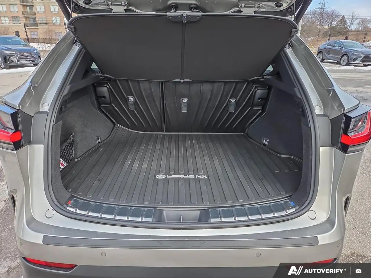 Lexus NX снимка Lexus NX