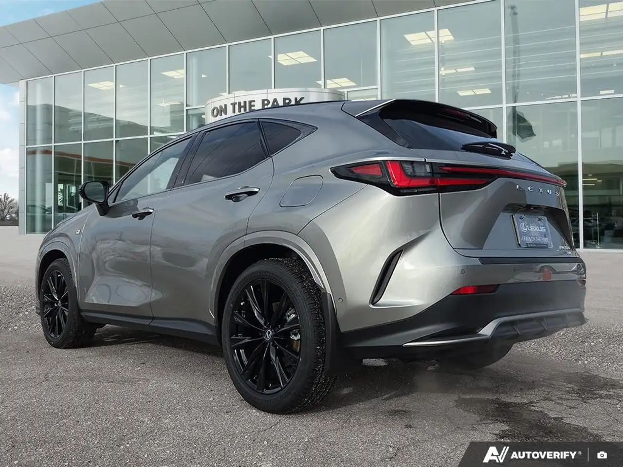 Lexus NX снимка Lexus NX