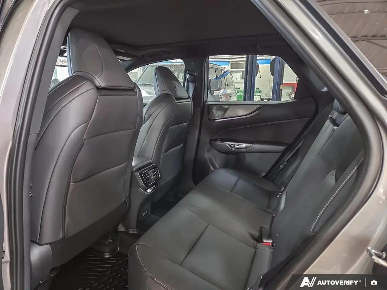 Lexus NX снимка Lexus NX
