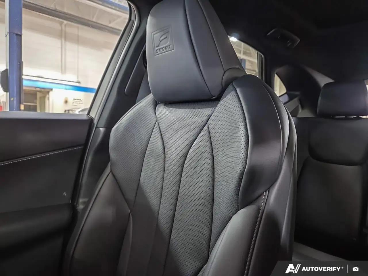 Lexus NX снимка Lexus NX