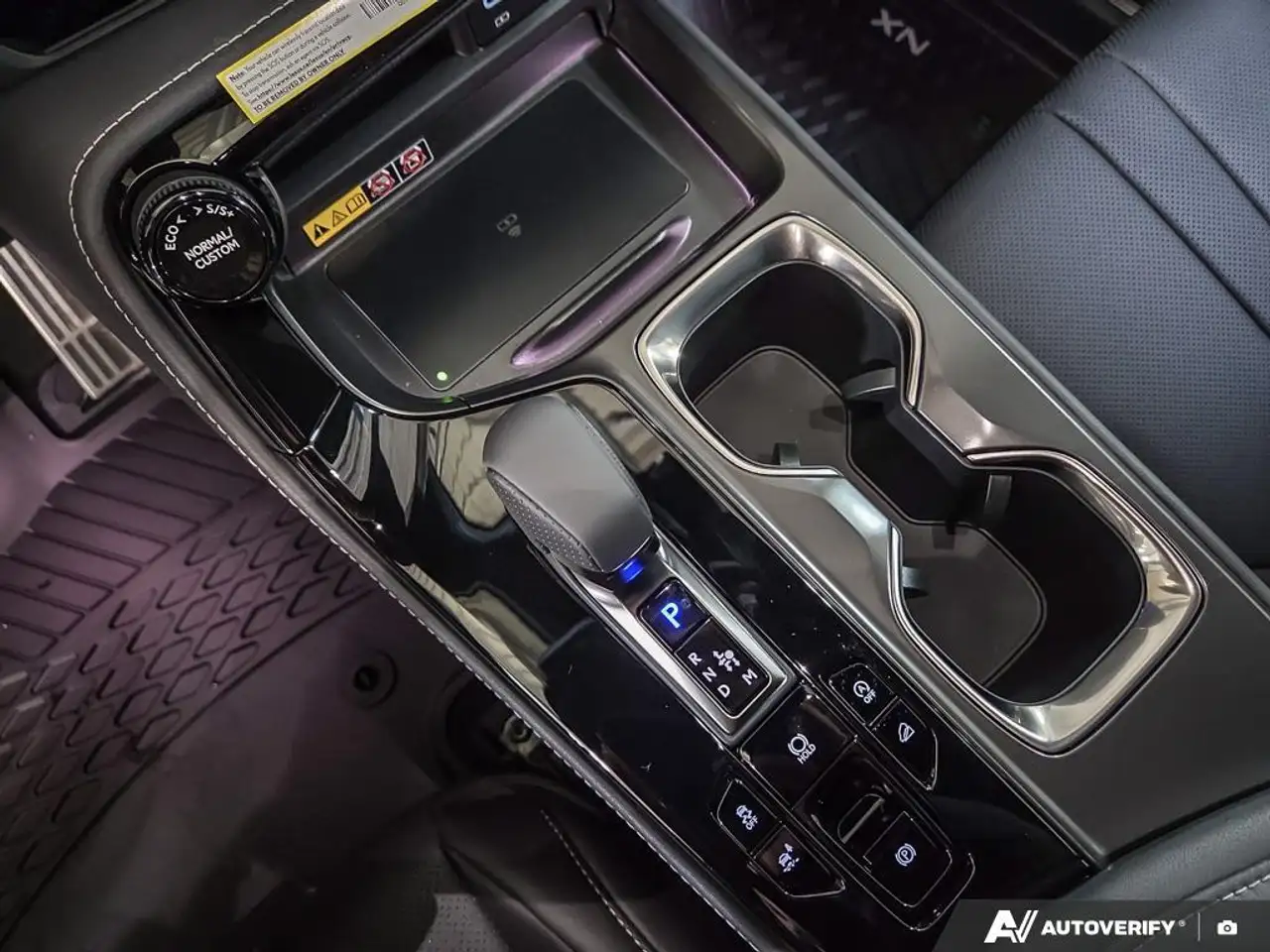 Lexus NX снимка Lexus NX