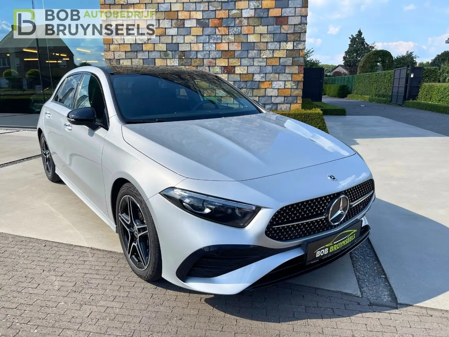 Mercedes-Benz A 180 Amg line/night/panodak/burmester/camera/multibeam Plateado - 1