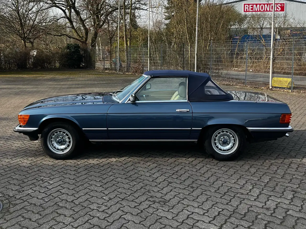 Mercedes-Benz SL 280