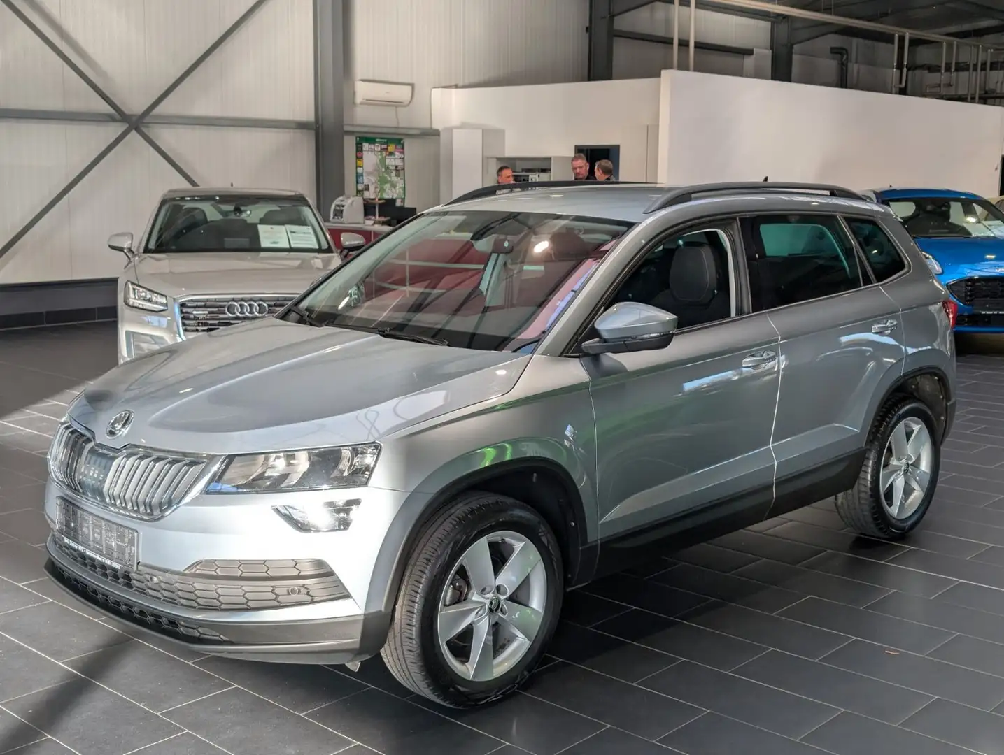 Skoda Karoq 2.0 TDI SCR DSG Ambition 1. Hand 8-fach Gri - 1