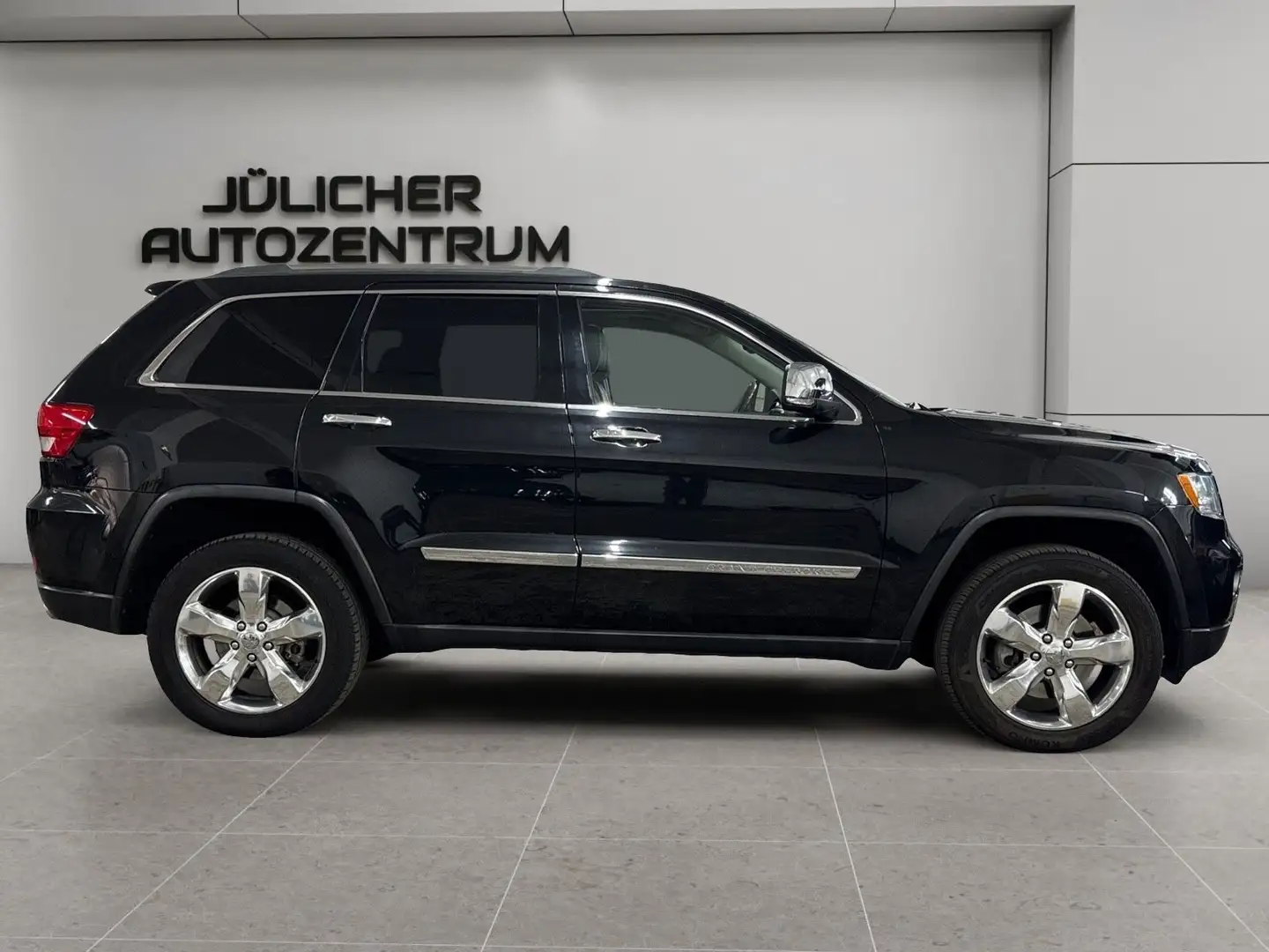 Jeep Grand Cherokee 5.7 V8 HEMI Overland Automatik Negru - 2