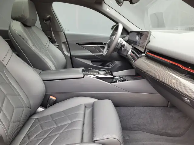 BMW M view 10